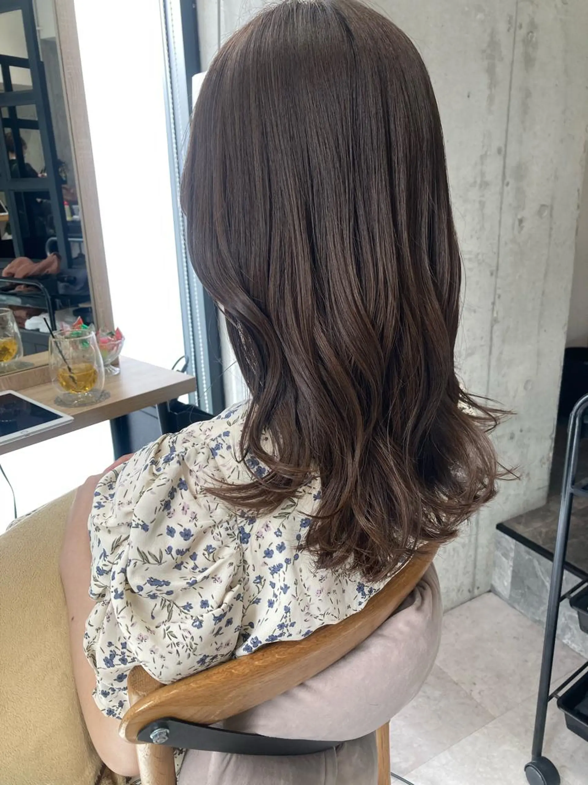 セミロング ✨色持ちの良い艶 カラー✨蟹江真世のヘアスタイル