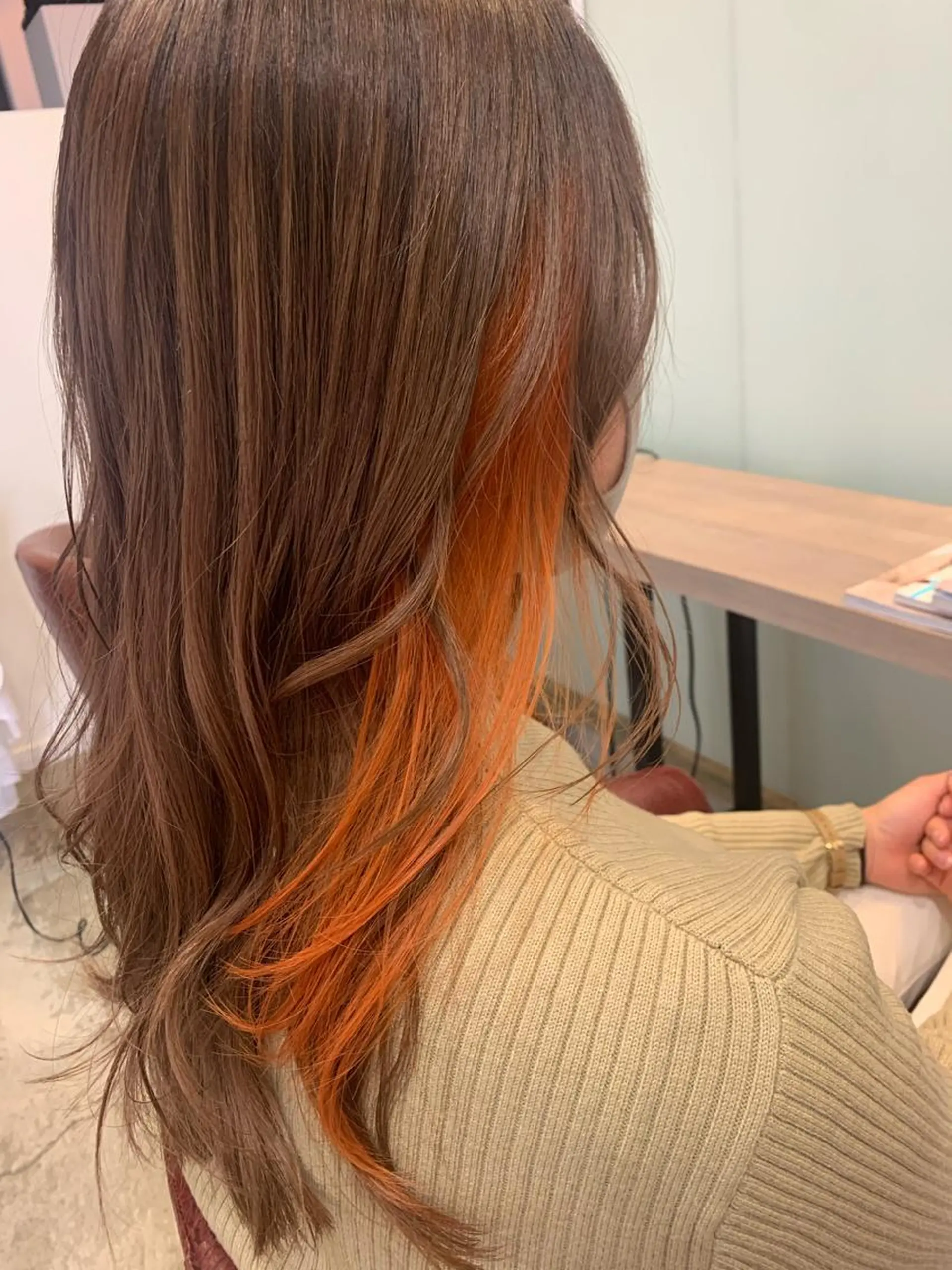 セミロング おせ ちさとのヘアスタイル