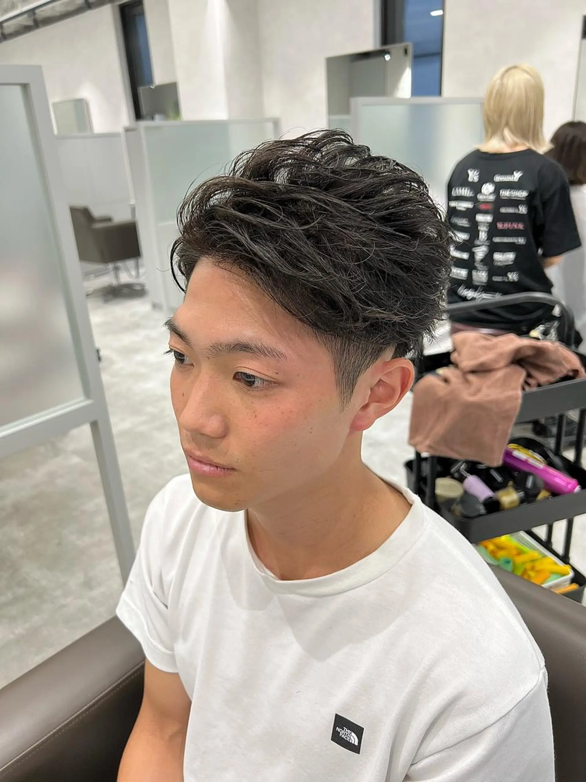 ショート カラー パーマ メンズ 関西センターパート メンズモデル募集のヘアスタイル