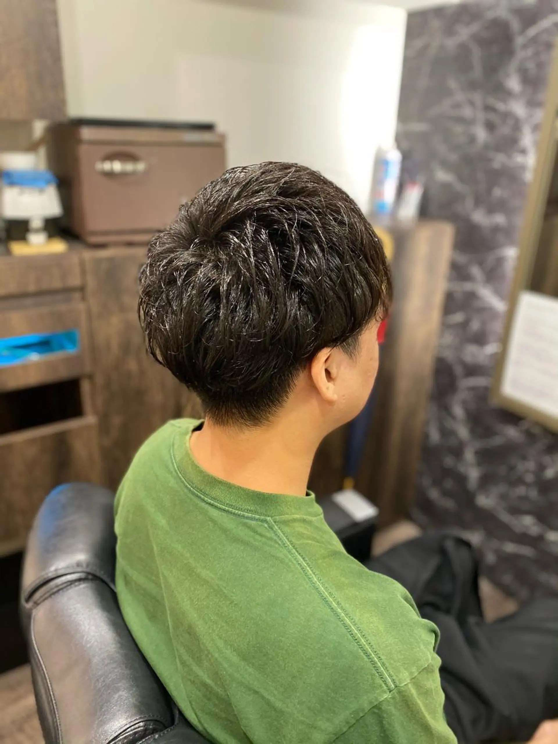 ミディアム ミディアムパーマ LAVIE NEW STANDARD BARBER 浜松町本店所属・NAKAMURA YUKAのヘアスタイル