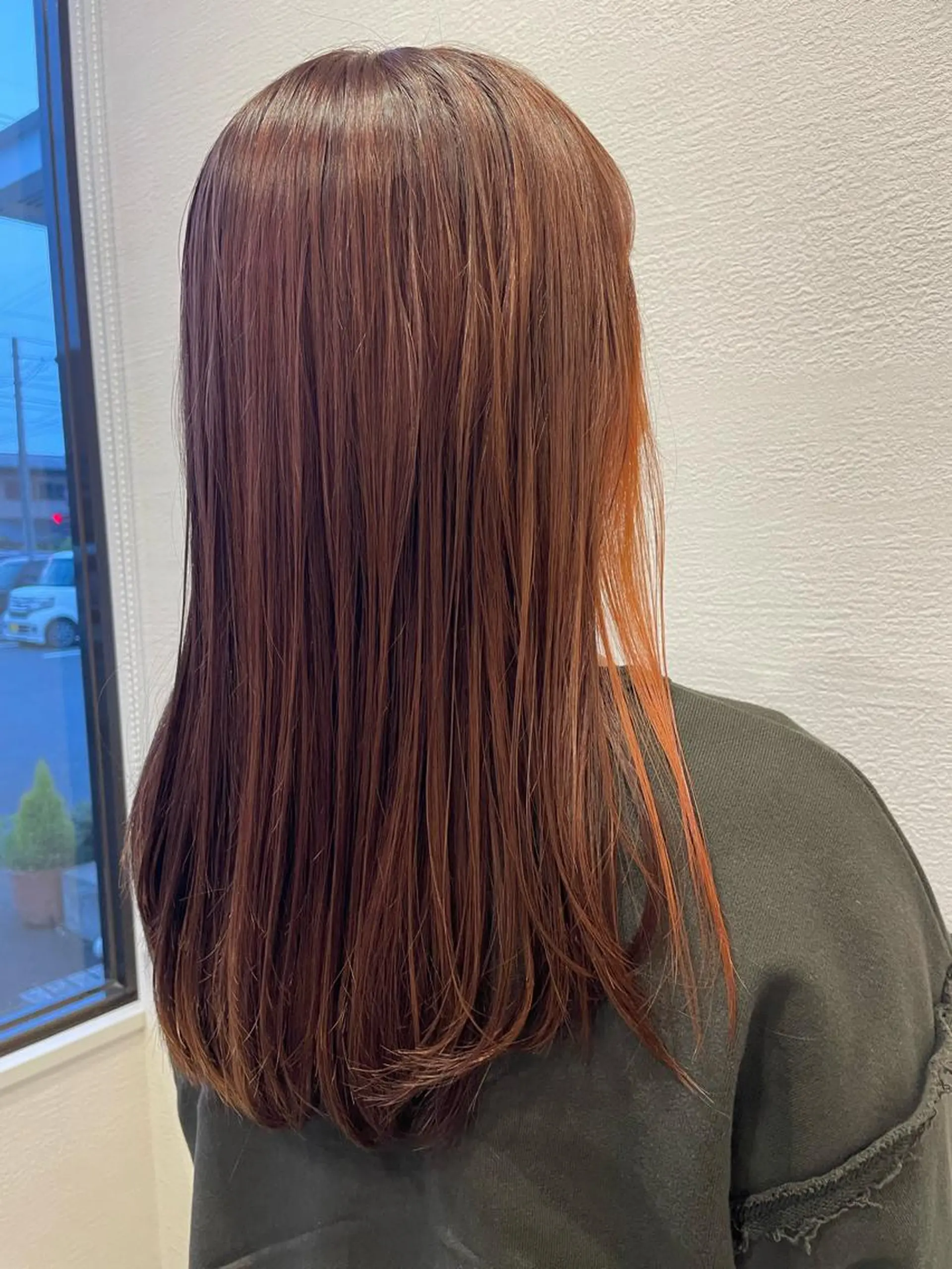 ロング カラー ブラウンカラー インナーカラー オレンジ オレンジブラウン RONDEL 伽那のヘアスタイル