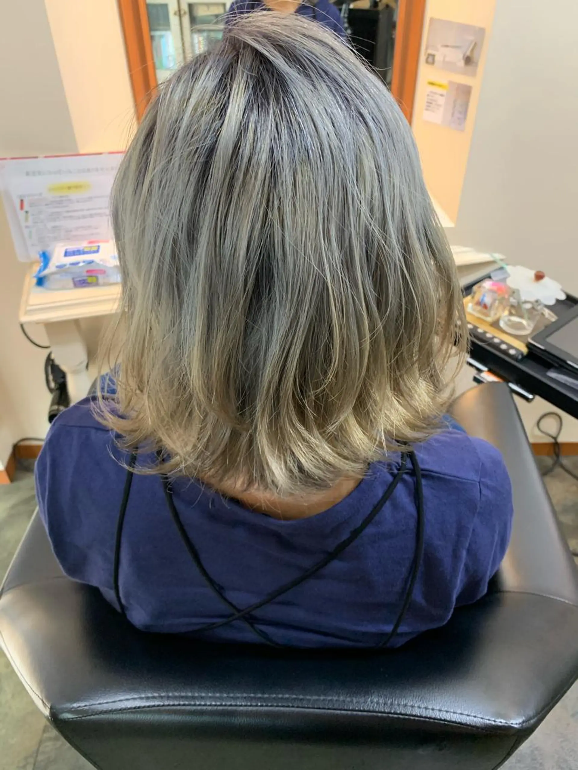 ミディアム カラー 屋比久 一樹のヘアスタイル