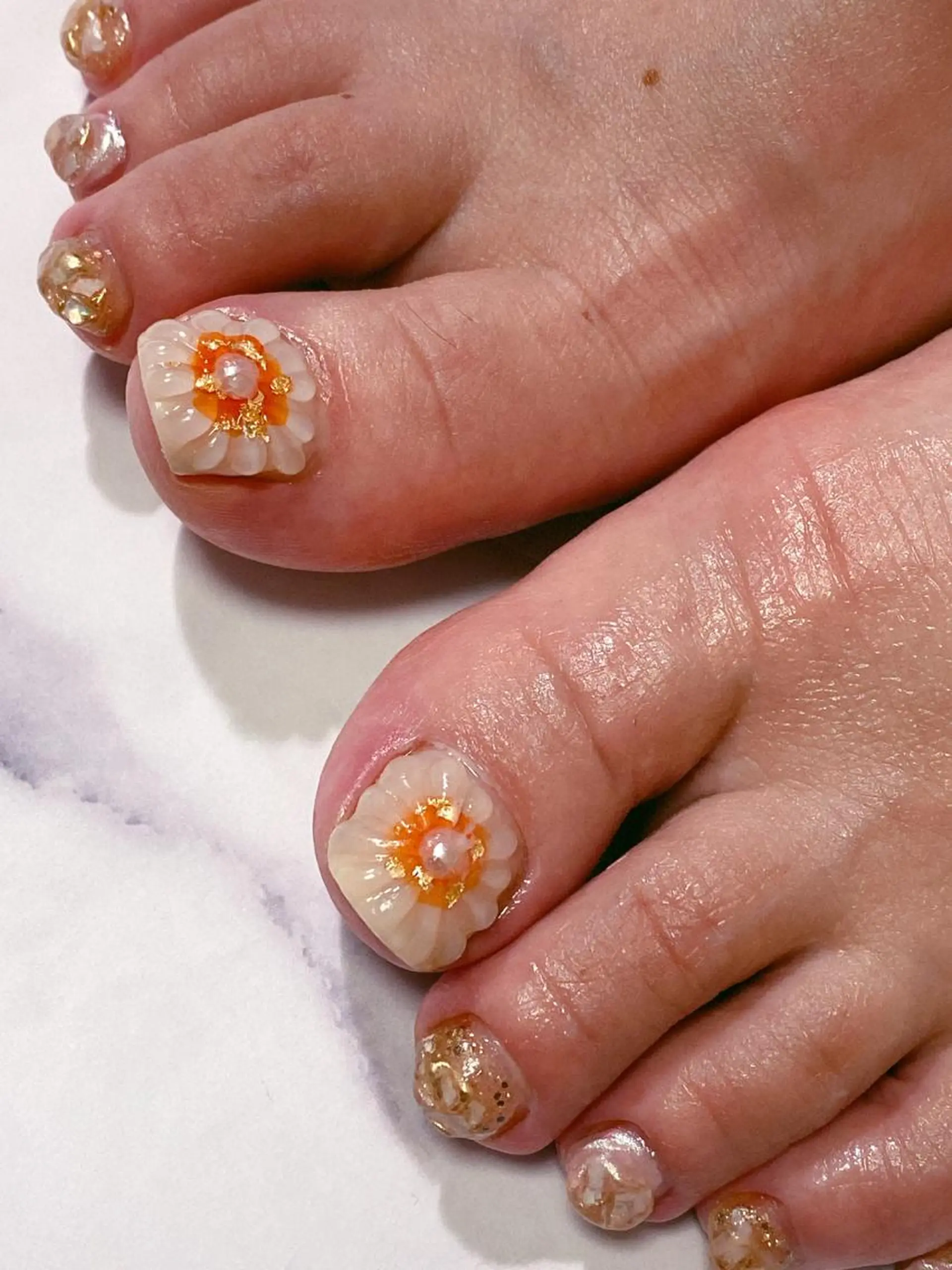 ネイル フラワーネイル フットネイル ぷっくりネイル 夏ネイル 大人キレイ 𝑁𝑖𝑥𝑖𝑠のネイルデザイン