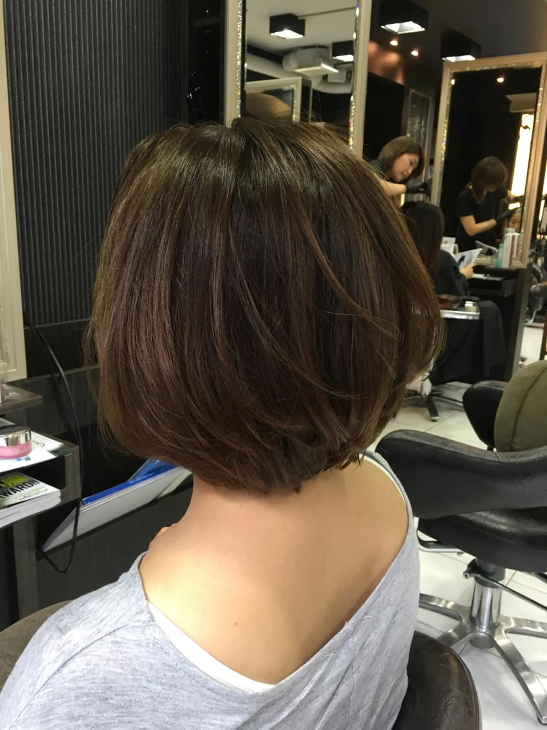 ショート カラー イルミナカラー ボブ トップスタイリスト 小澤純一のヘアスタイル