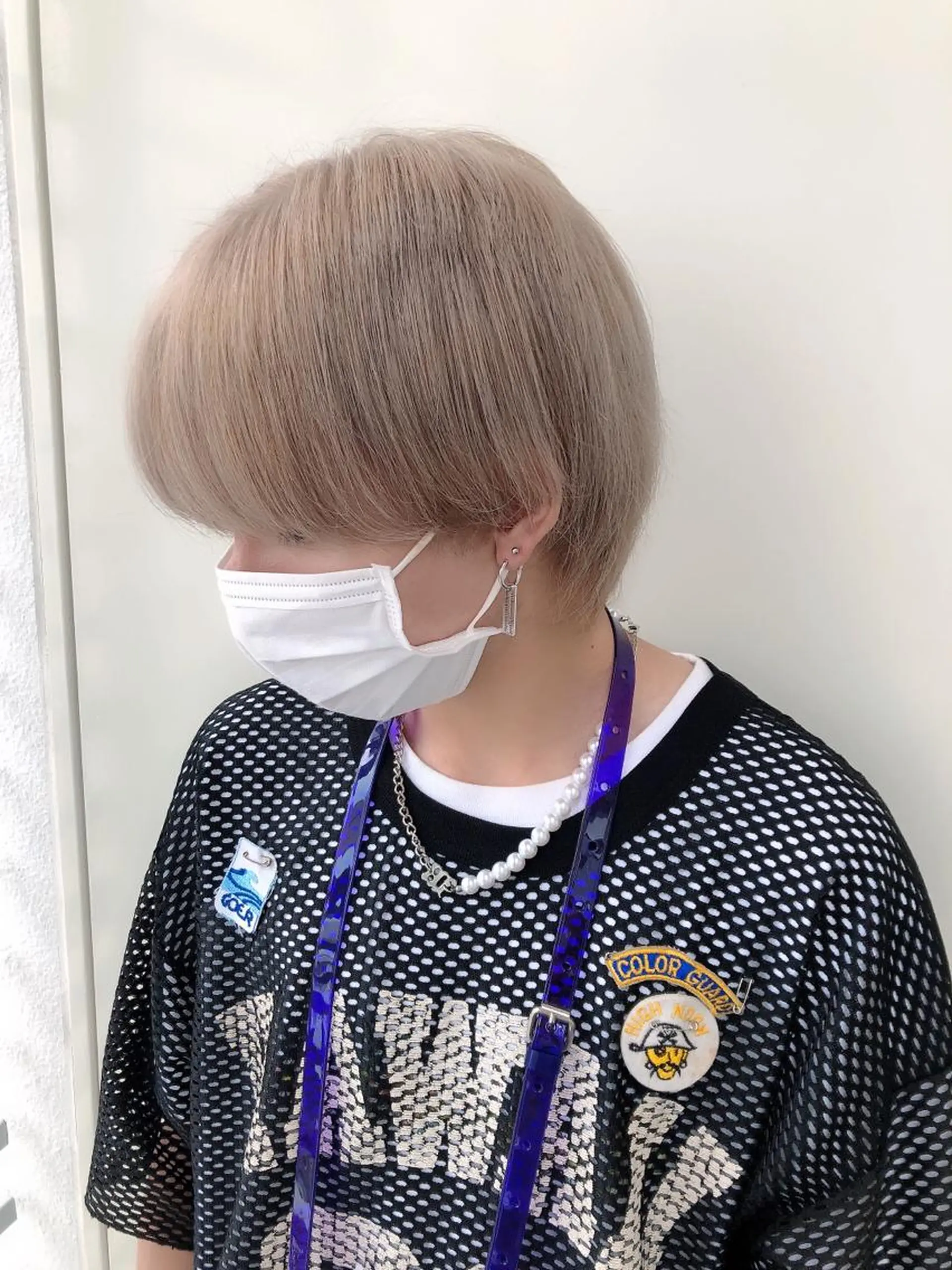 ショート カラー ヘアカラー 韓国🇰🇷レイヤー 映える顔周り🩷のヘアスタイル