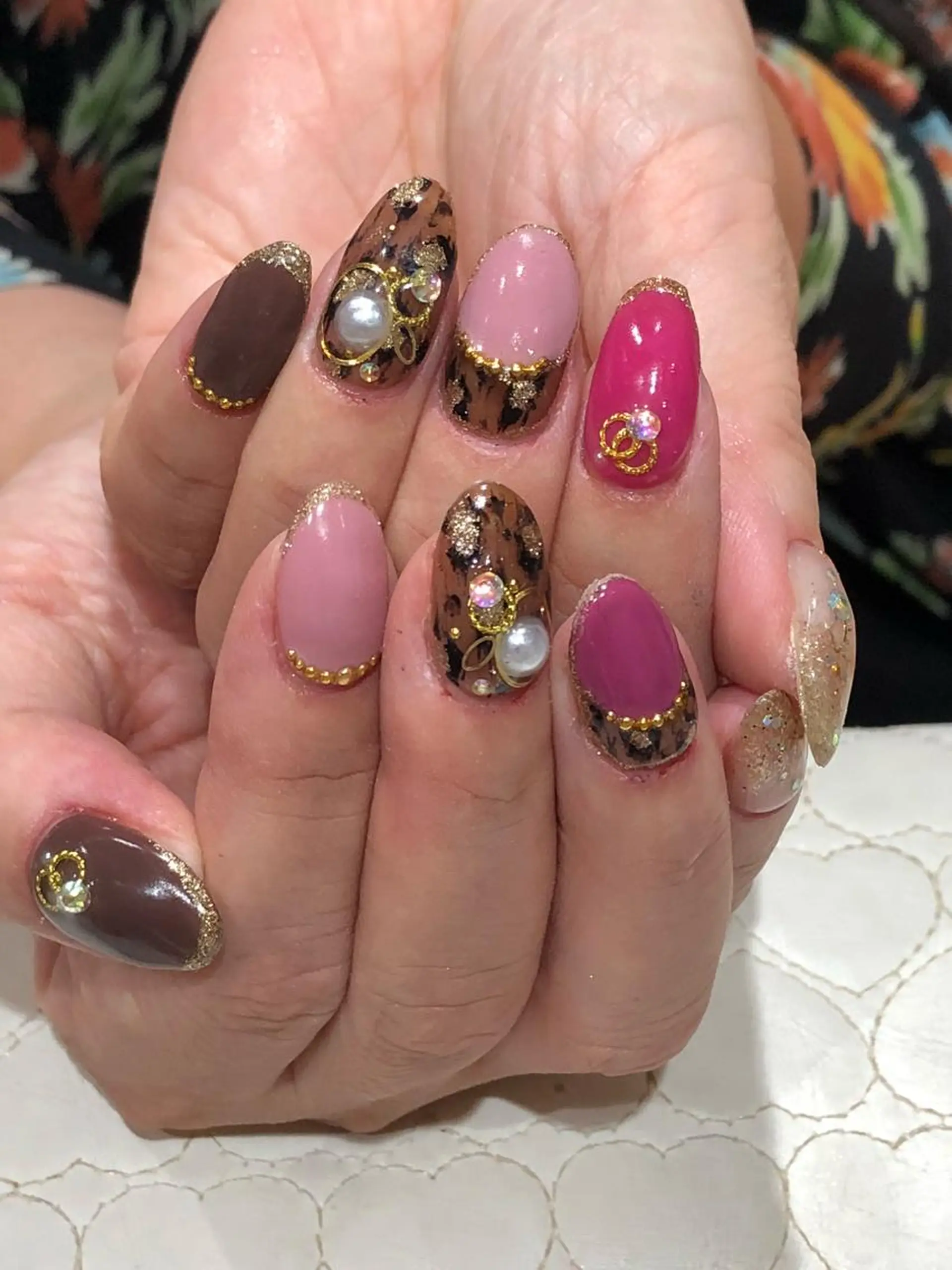 ネイル ハンドネイル Nest 三田のマツエク・マツパデザイン