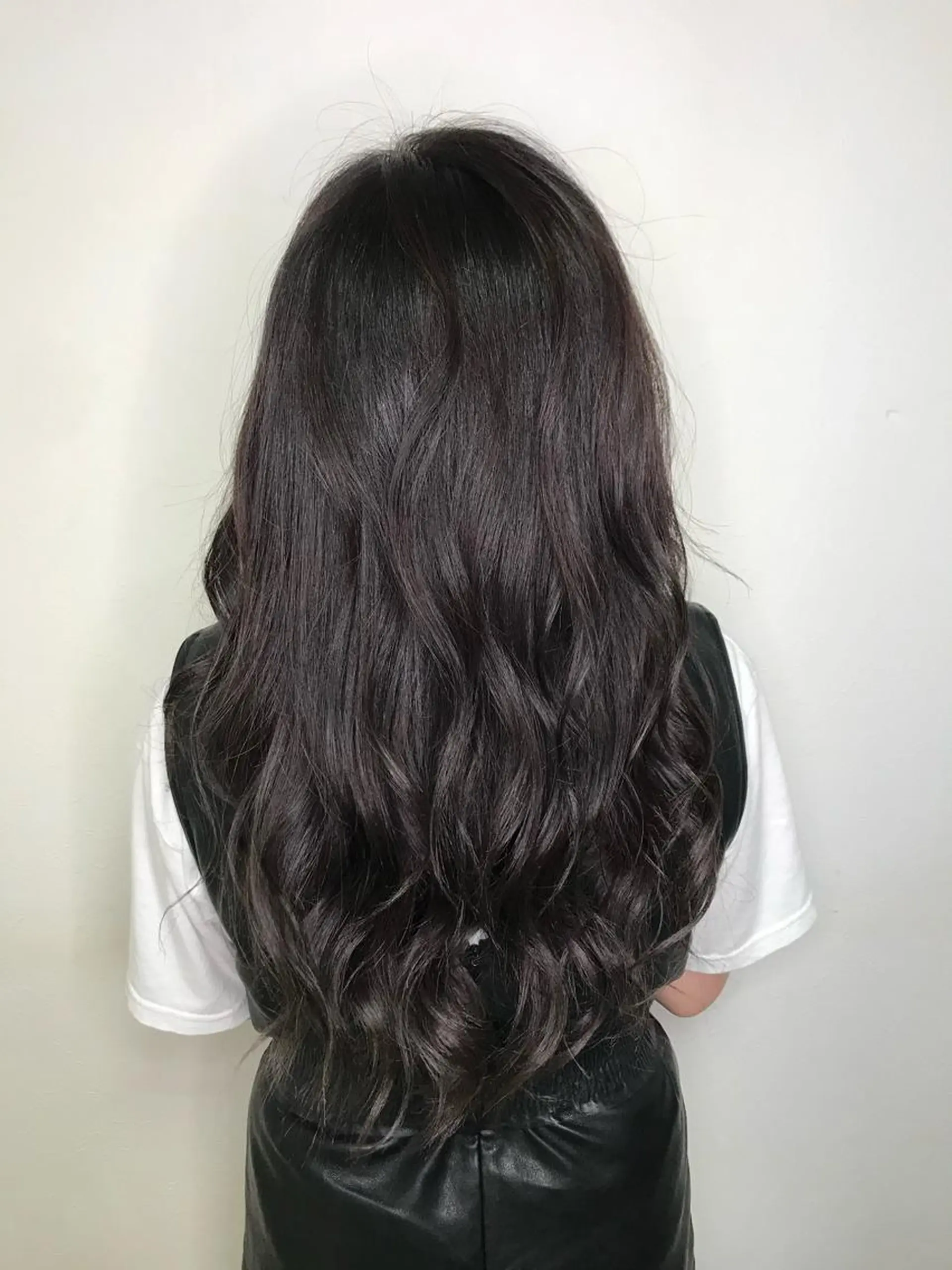 ロング カラー 鶴﨑 美優亜のヘアスタイル