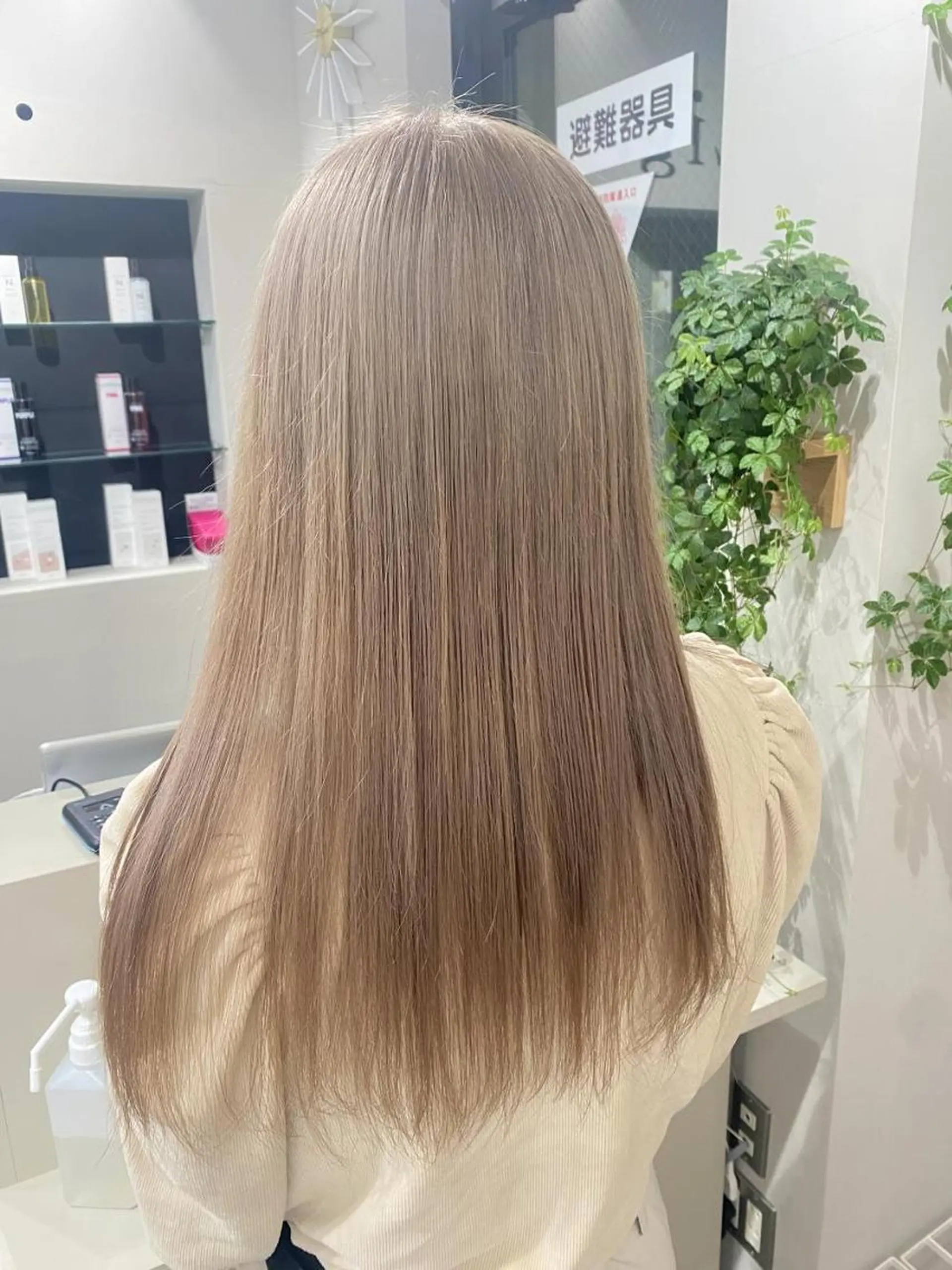 セミロング カラー 🫧【公式】 Lig.横浜🫧のヘアスタイル