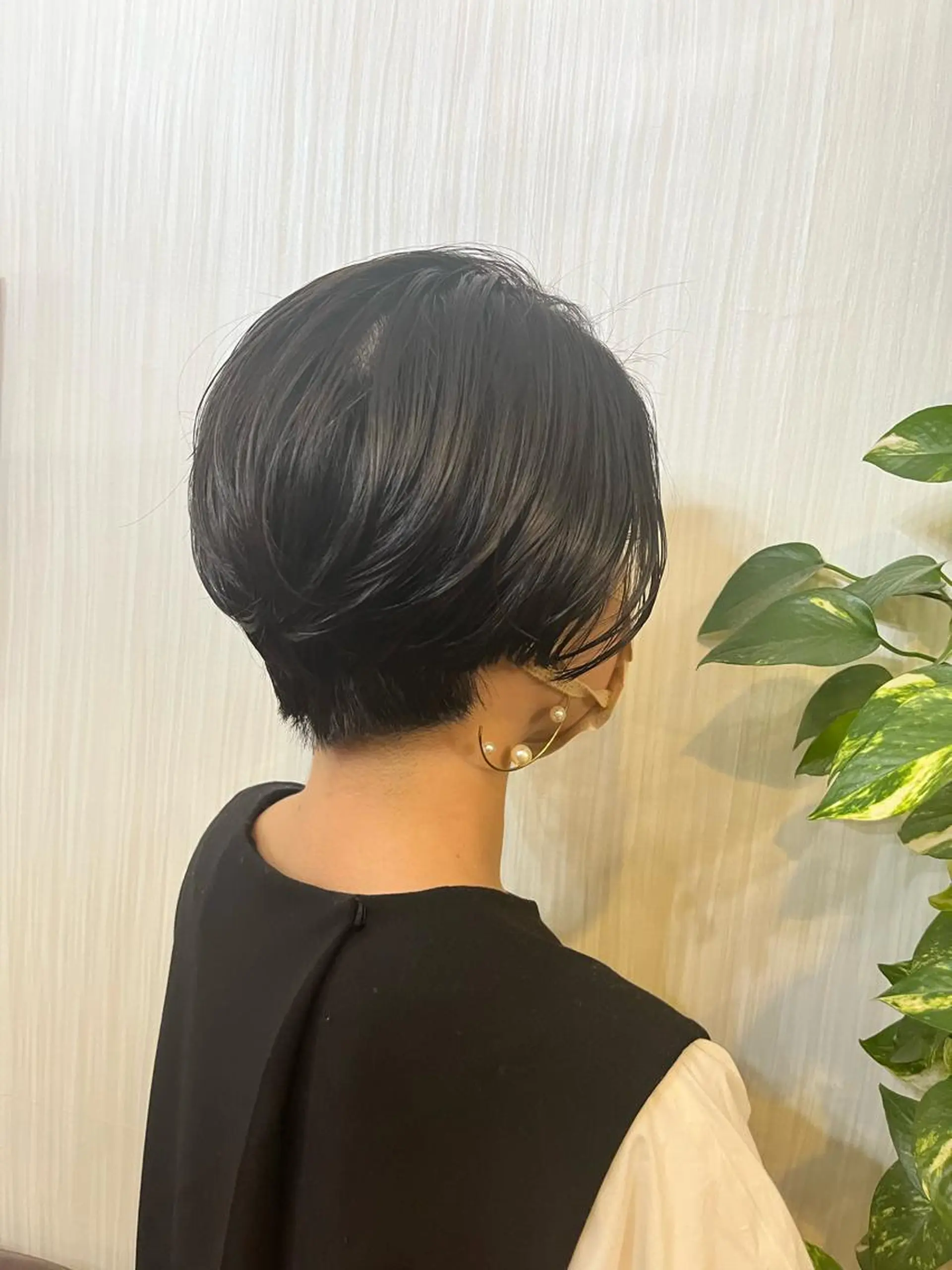 ショート パーマ ヘアアレンジ ハンサムショート ショートヘア きむえり/髪質改善 /うねり広がり改善のヘアスタイル