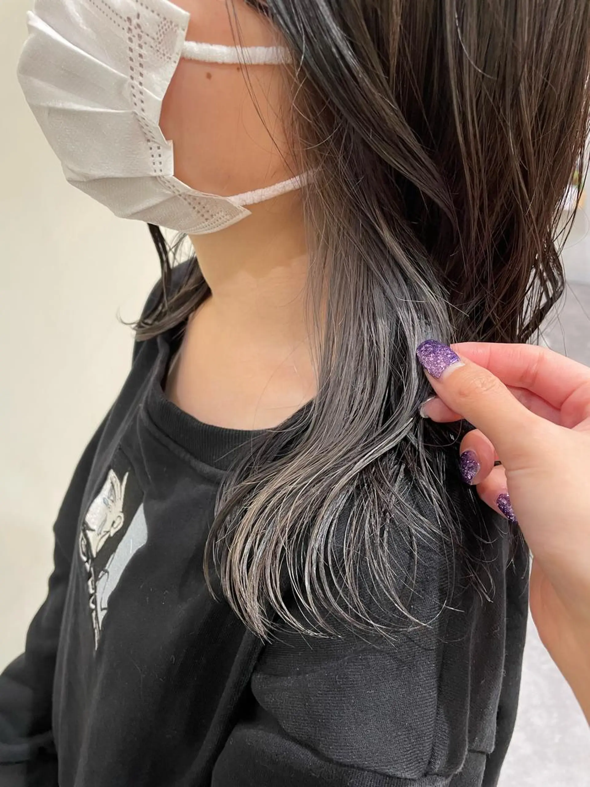 ミディアム カラー イヤリングカラー カット ヘアカラー Amour なぐらのヘアスタイル