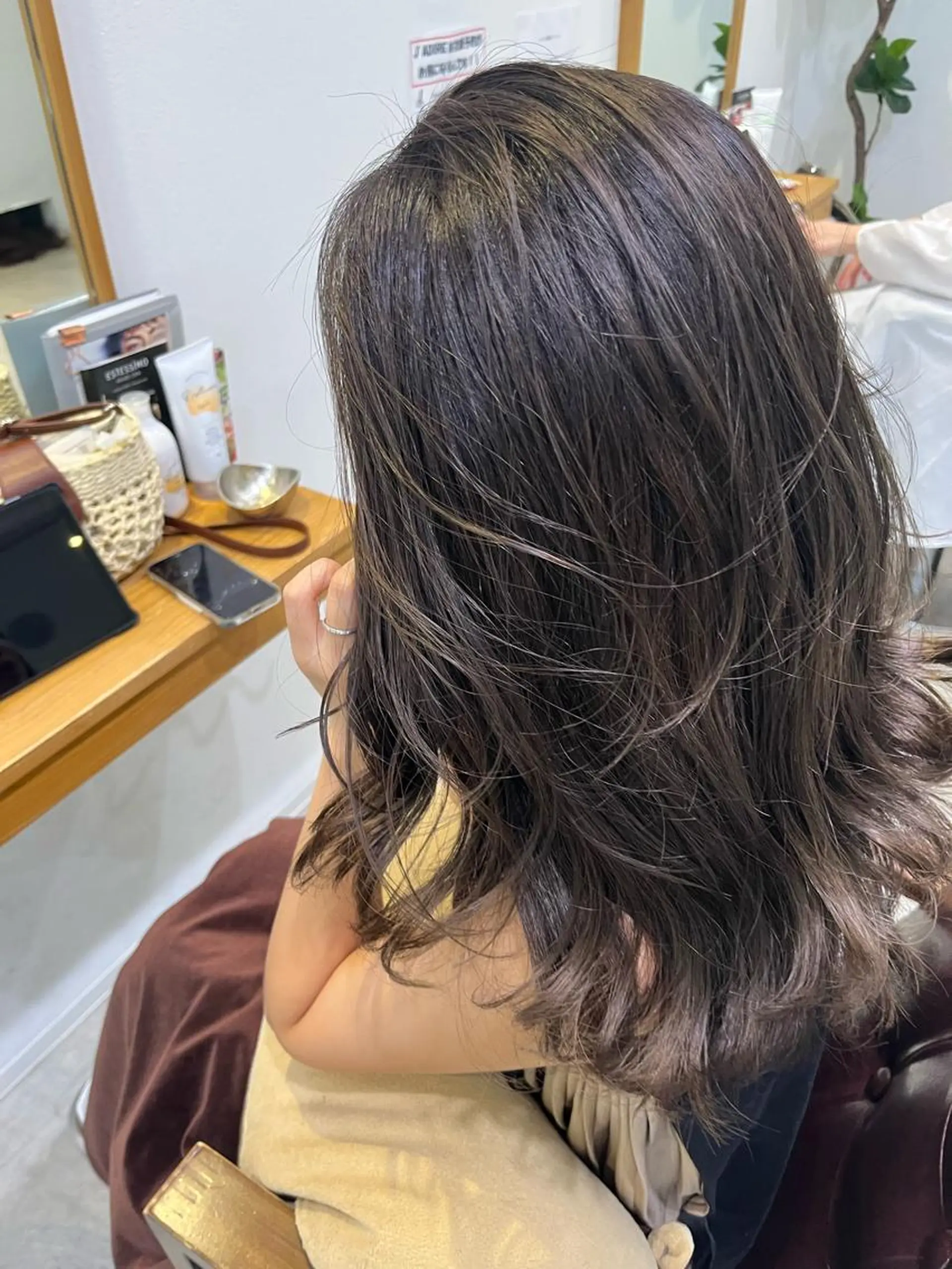 ロング 川口 絵理のヘアスタイル