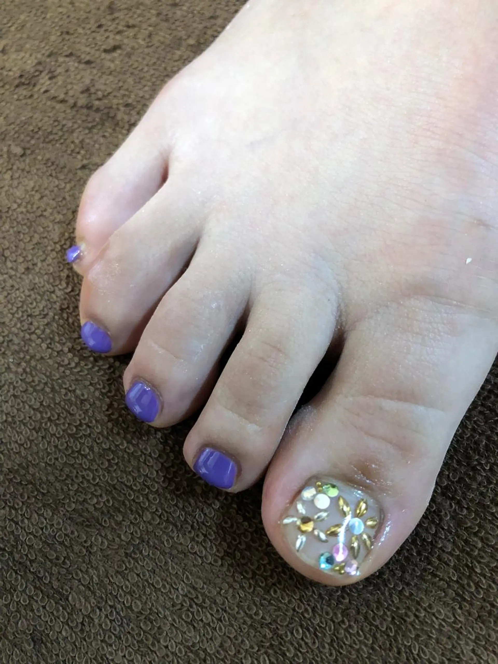 ネイル フットネイル emi ...の眉毛・アイブロウイメージ