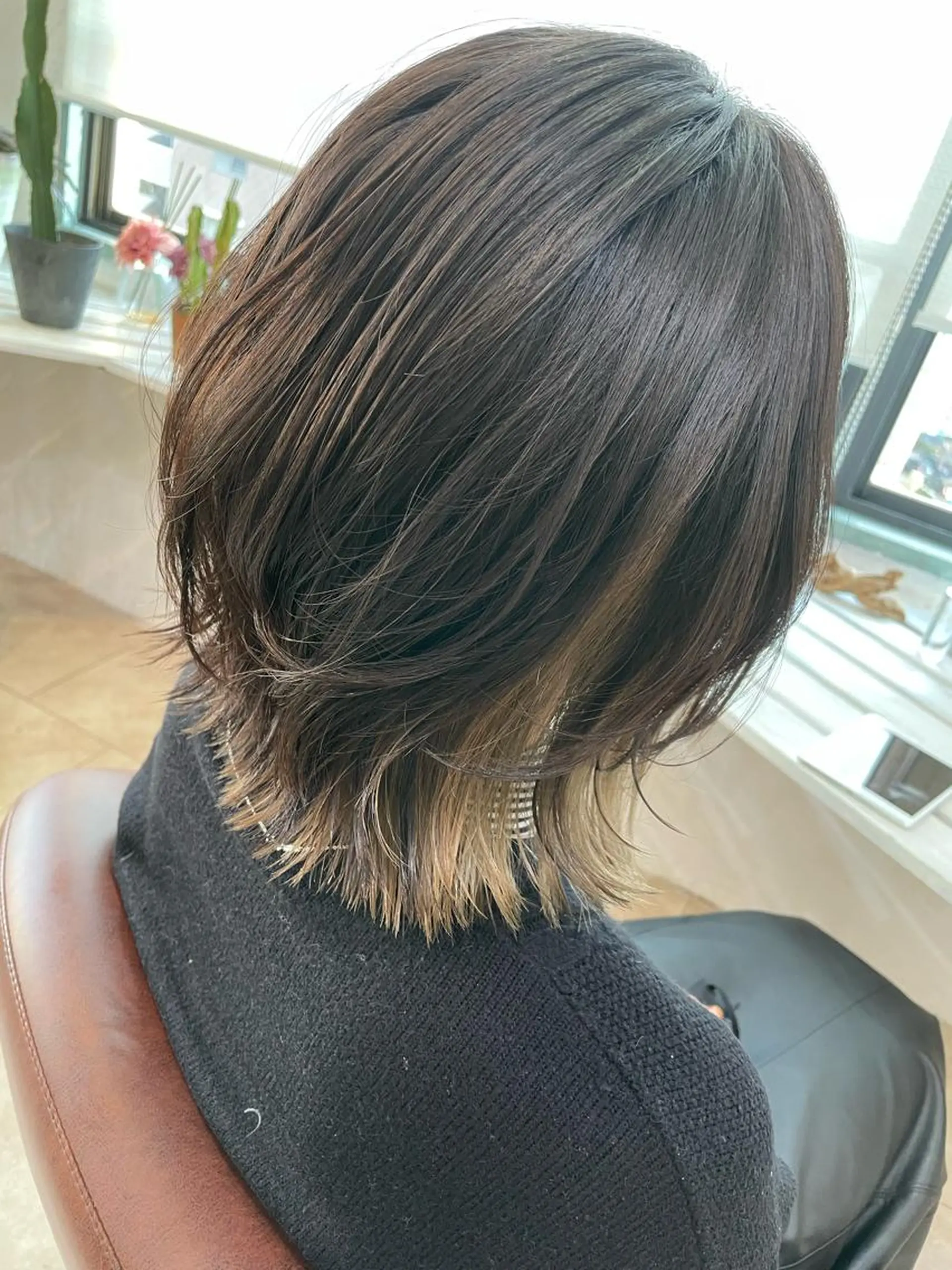 ミディアム 金子 しおりのヘアスタイル