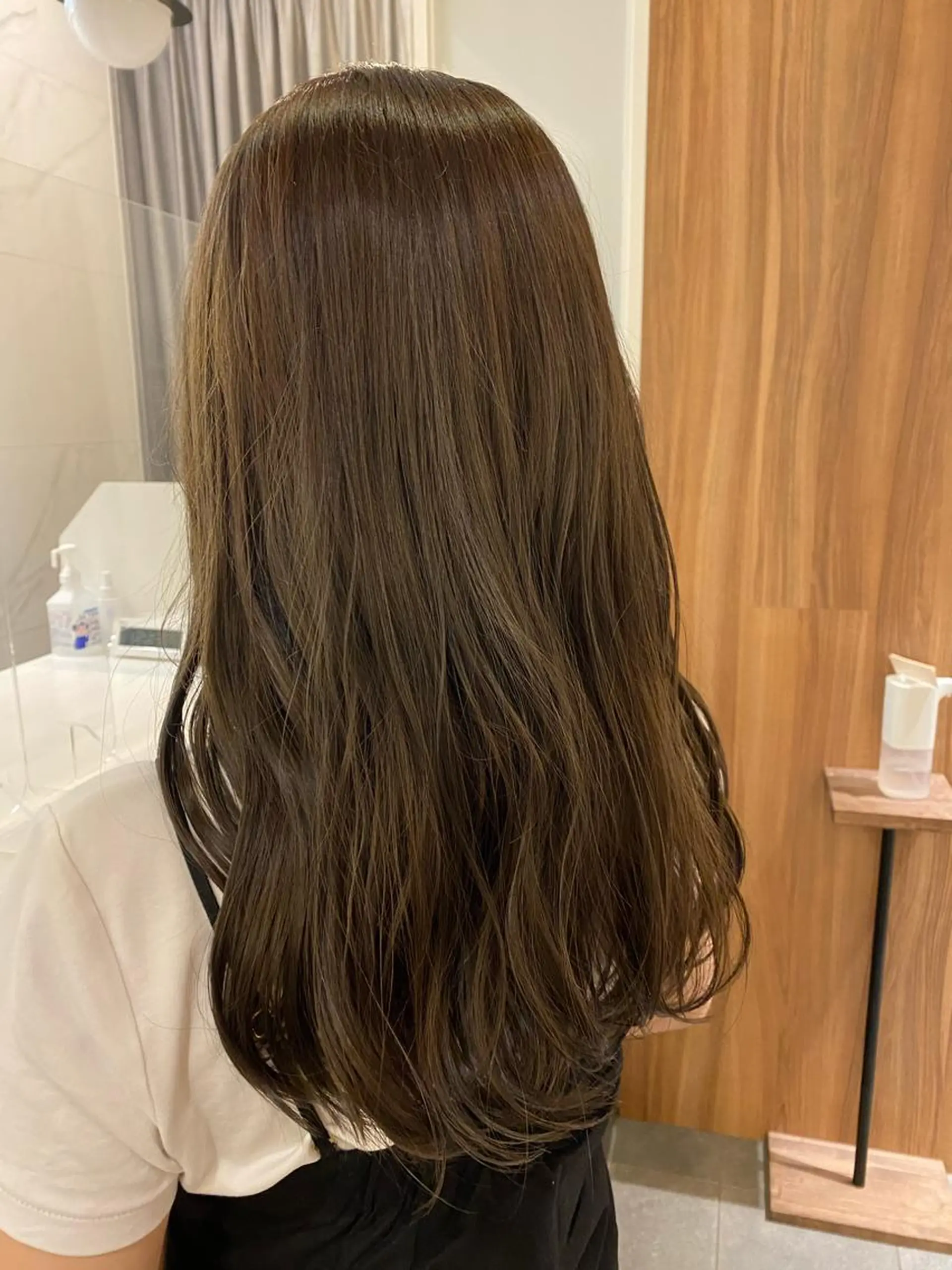 セミロング カラー 門崎未依/レイヤー/ メンズカット🪿🌼のヘアスタイル