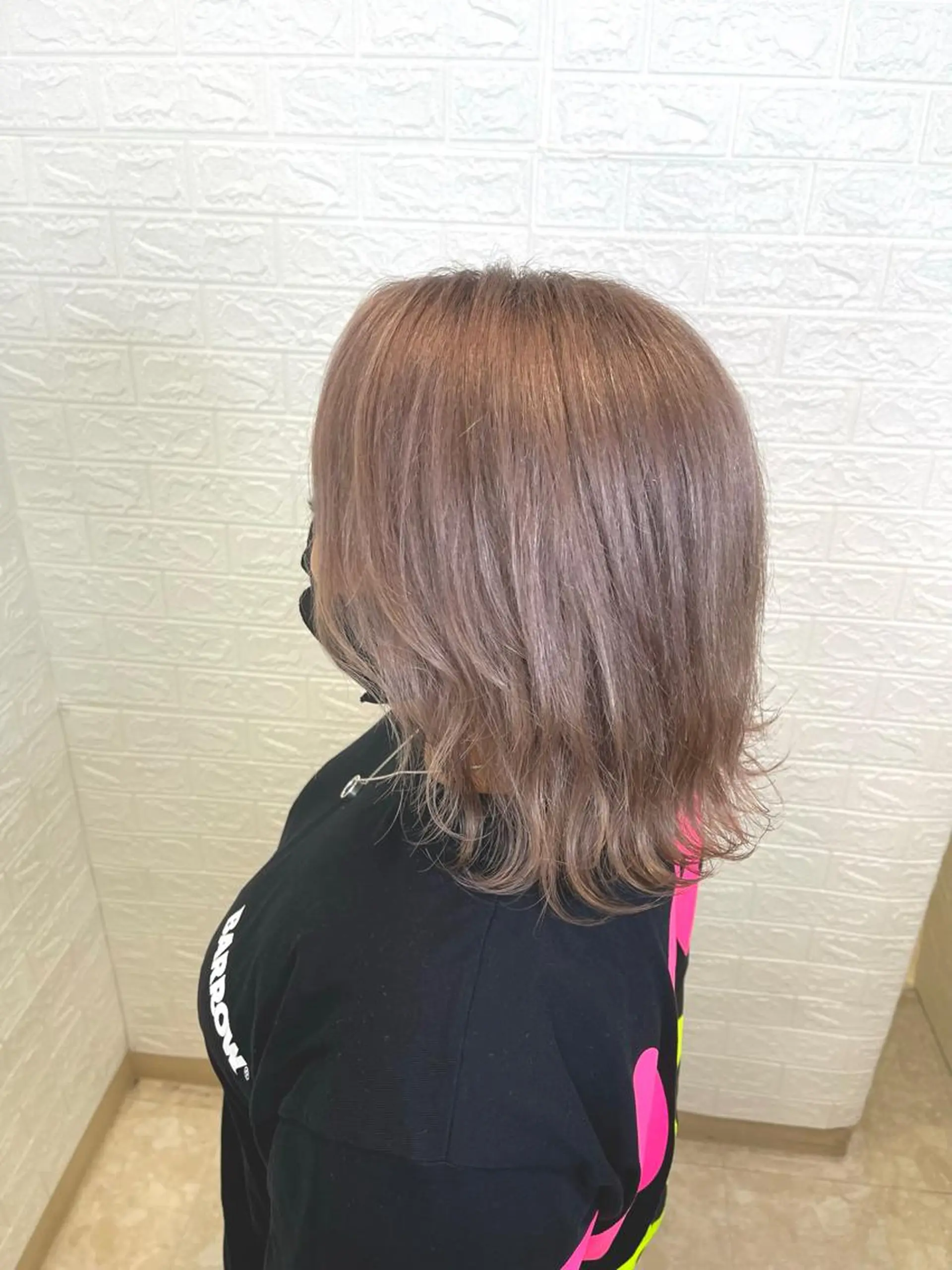 ミディアム カラー ヘアカラー トリートメント 六反 仁哉のヘアスタイル