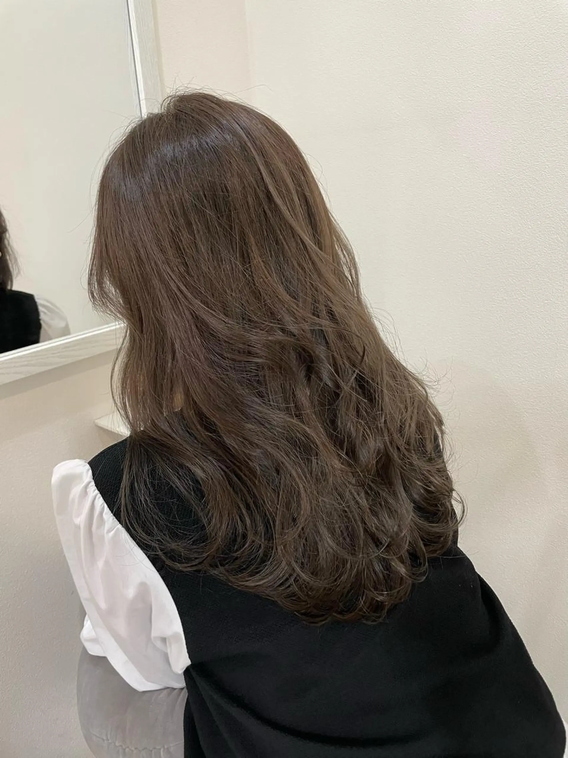 セミロング カラー ヘアアレンジ ベージュカラー ブリーチ ブリーチなしカラー カット ヘアカラー トリートメント ヘアセット 髪質改善特化 🫧松野力也のヘアスタイル