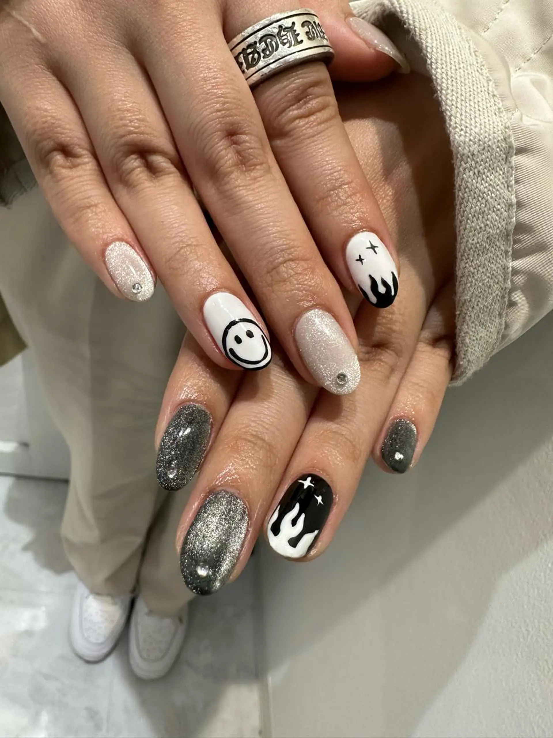 ネイル 個性派ネイル 🌼 ハルカ ♡の眉毛・アイブロウイメージ