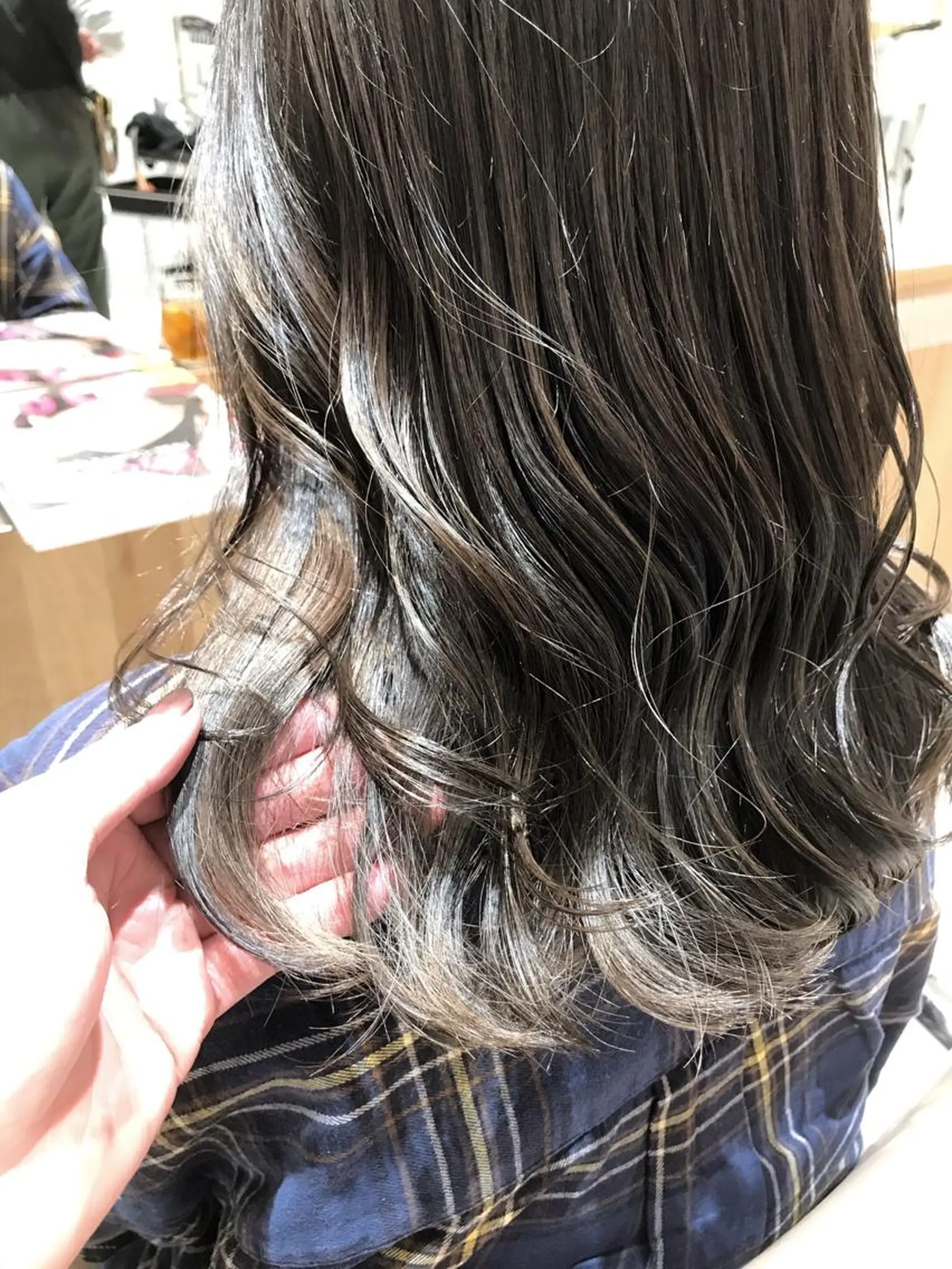 セミロング カラー アッシュ アッシュグレー ベージュカラー 透明感カラー ダブルカラー カット ヘアカラー ボブ/ハイトーン 福生Radix 下田のヘアスタイル