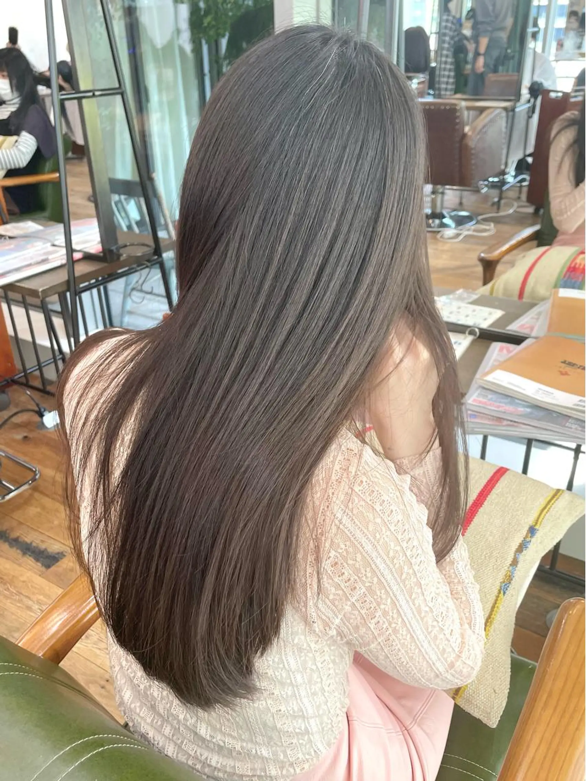 ロング yuu 🪴 透明感 カラー/メンズパーマのヘアスタイル