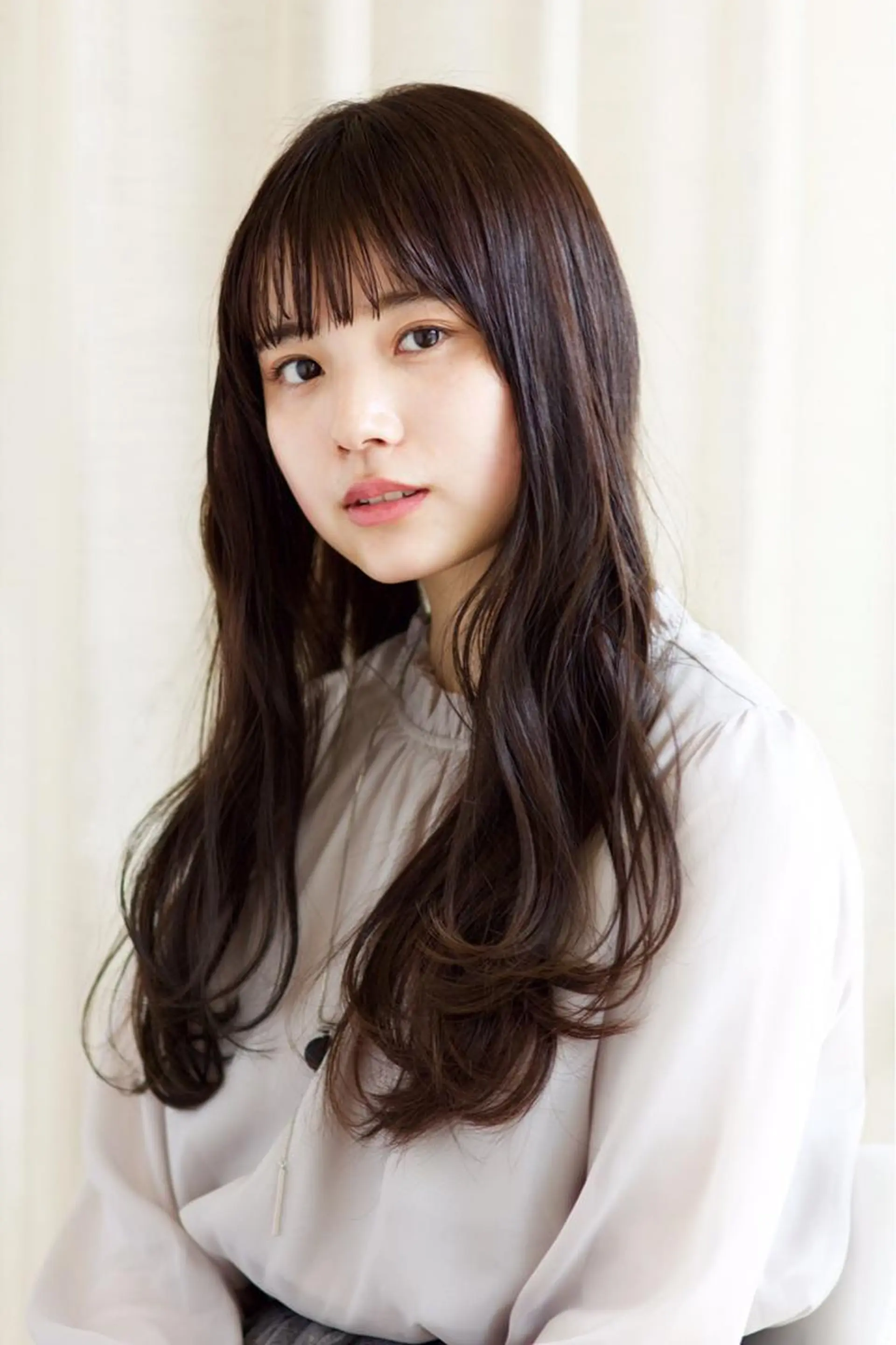 ロング カラー パーマ 水原 恵莉香のヘアスタイル