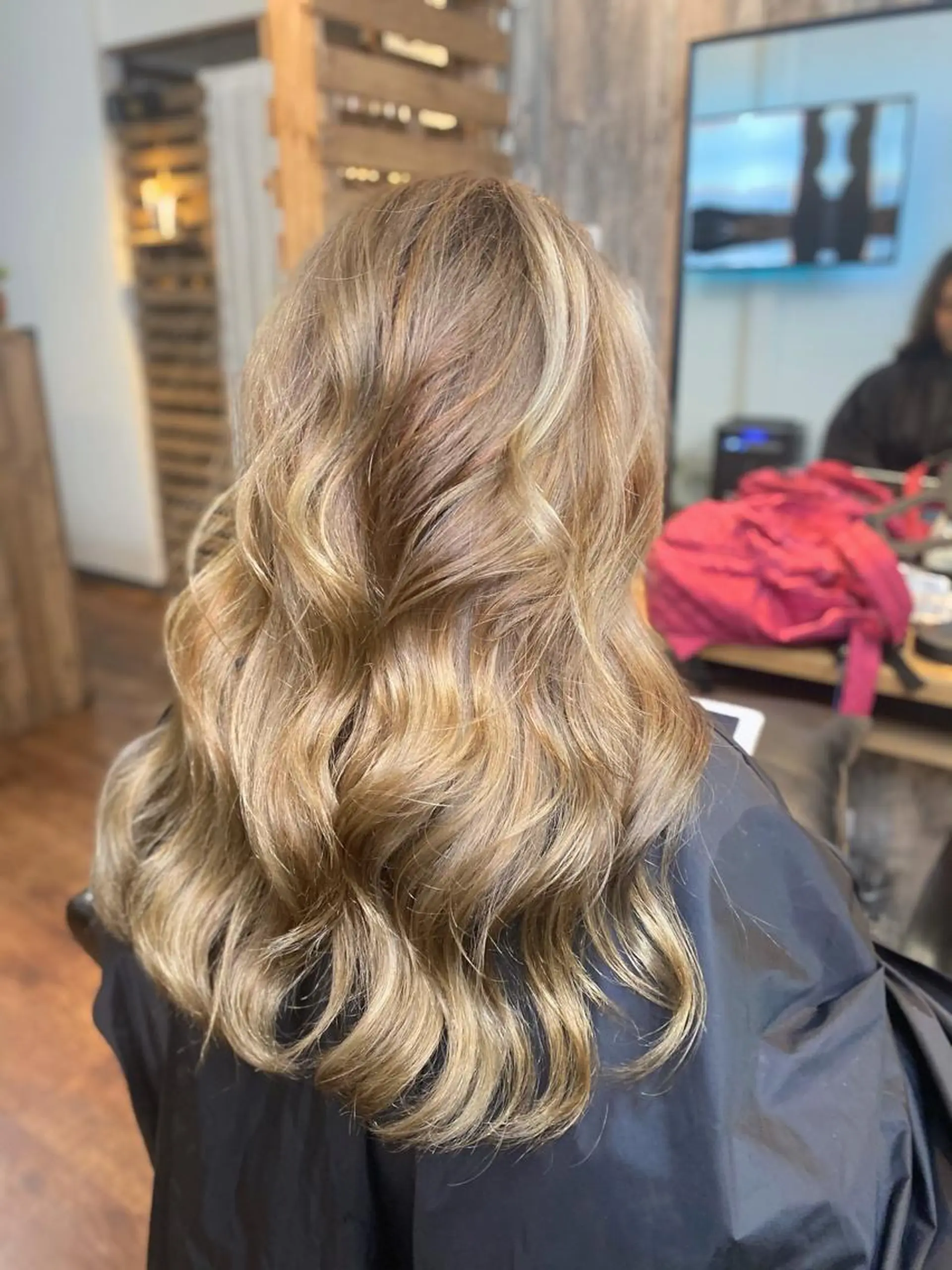 ロング カラー ブリーチ カット ヘアカラー トリートメント Luzir⭐︎ GEN⭐︎のヘアスタイル