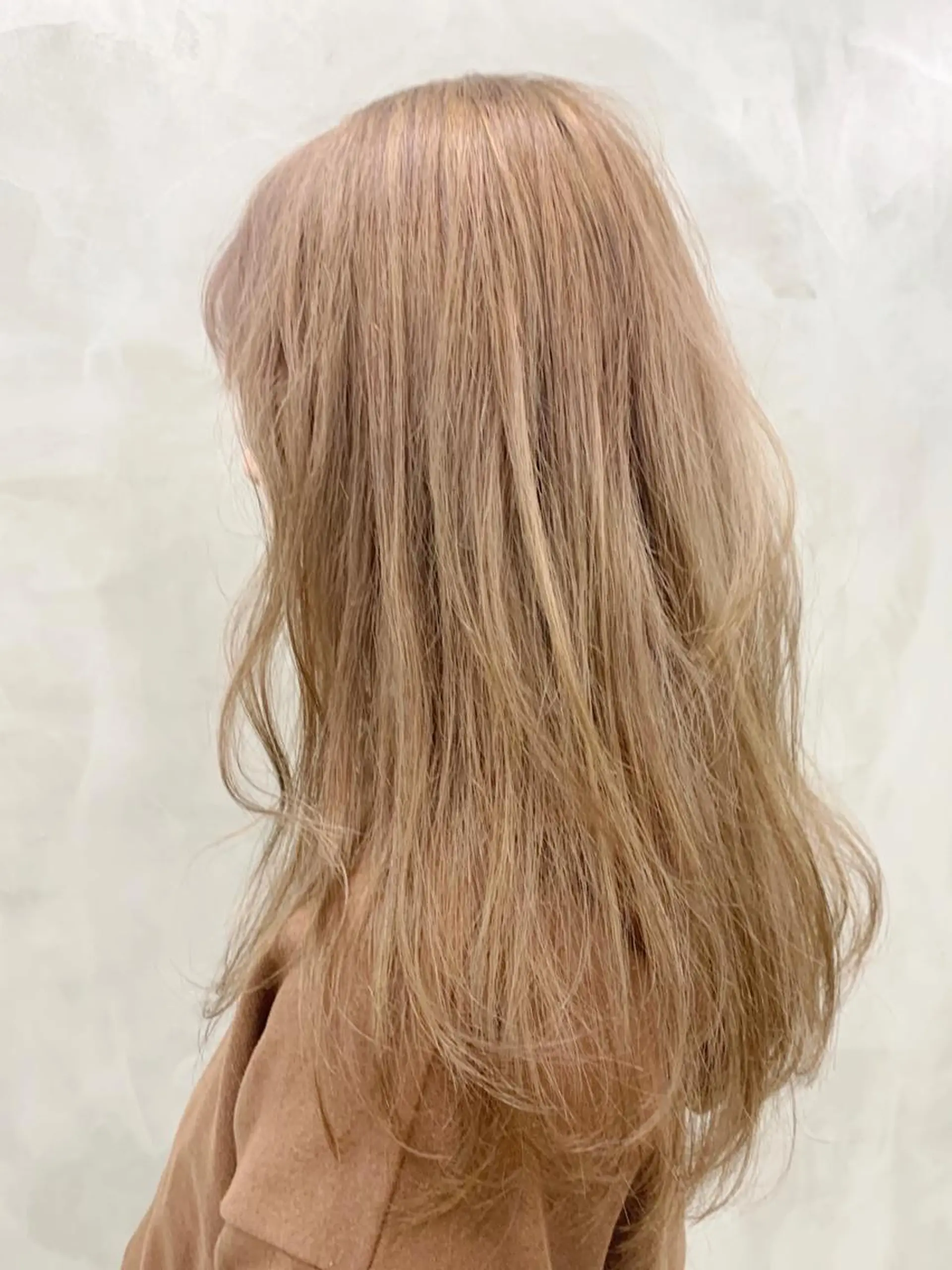 カラー ベージュカラー ブリーチ ヘッドスパ (女性限定)🍋モエのヘアスタイル
