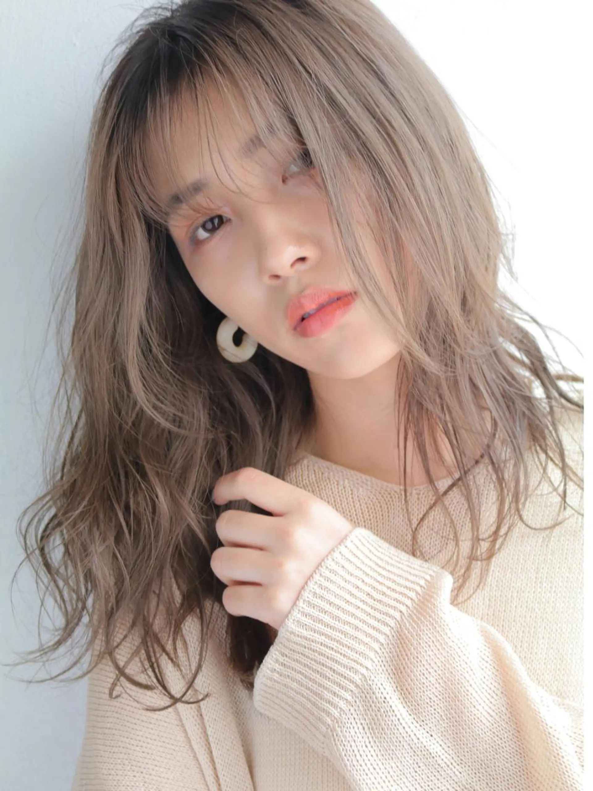 セミロング カラー 透明感カラー レイヤーカット シースルーバング ウルフレイヤーカット /チヒロのヘアスタイル