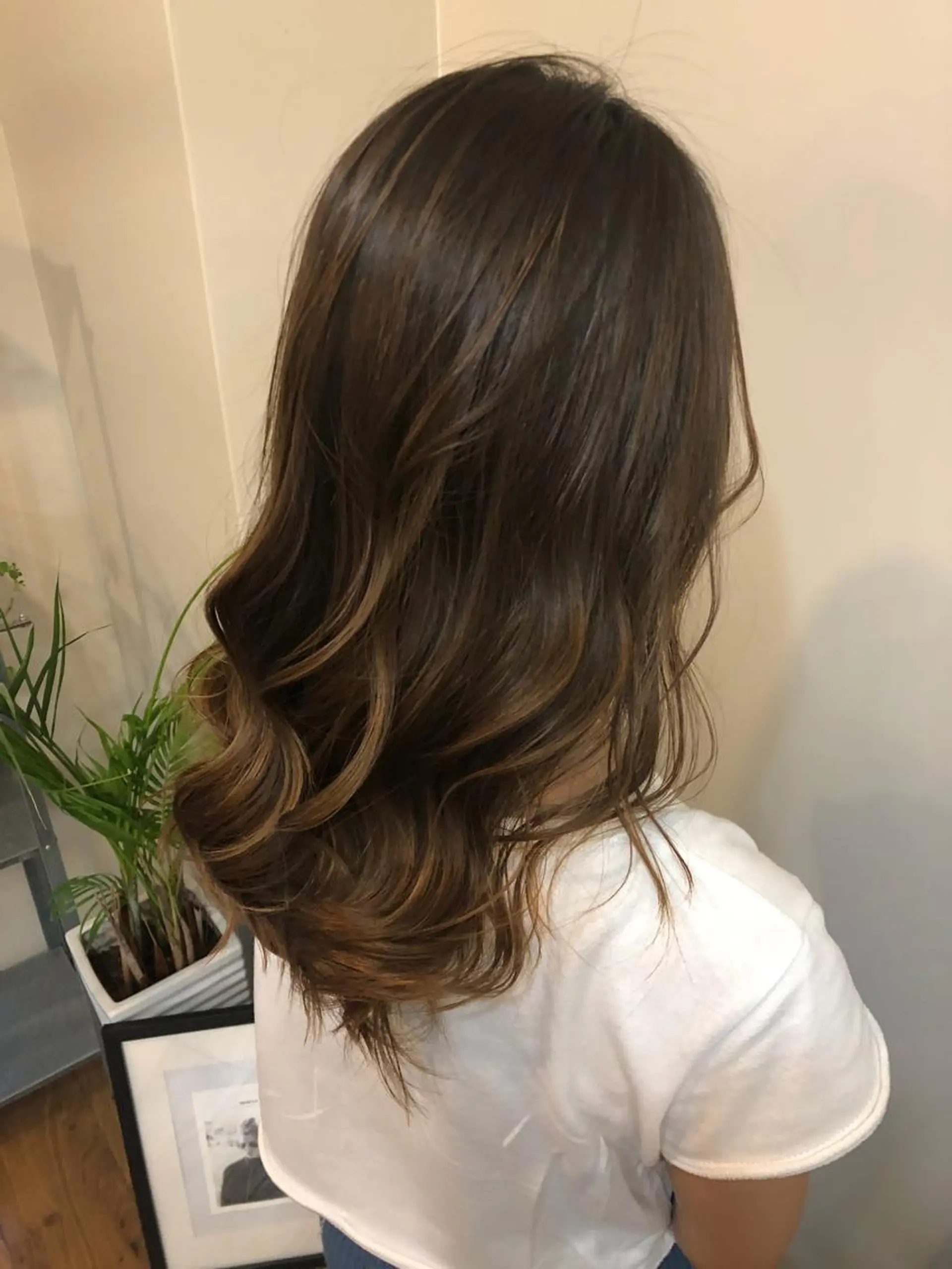 セミロング MAAT所属 AKANEのヘアスタイル