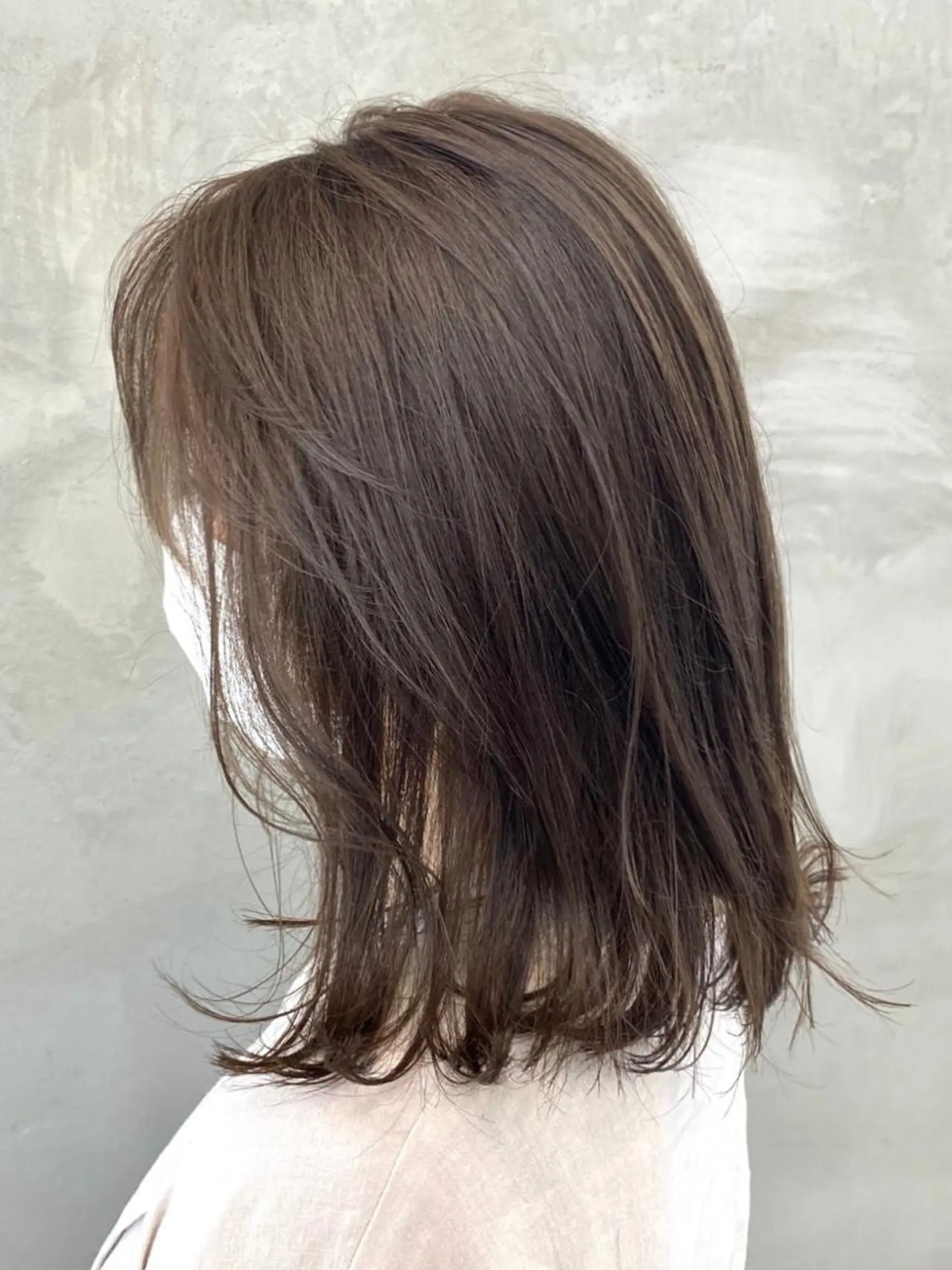 ミディアム カラー 透明感カラー グレージュ カット ヘアカラー トリートメント 🫧透明感カラー🫧 OIKAWAのヘアスタイル