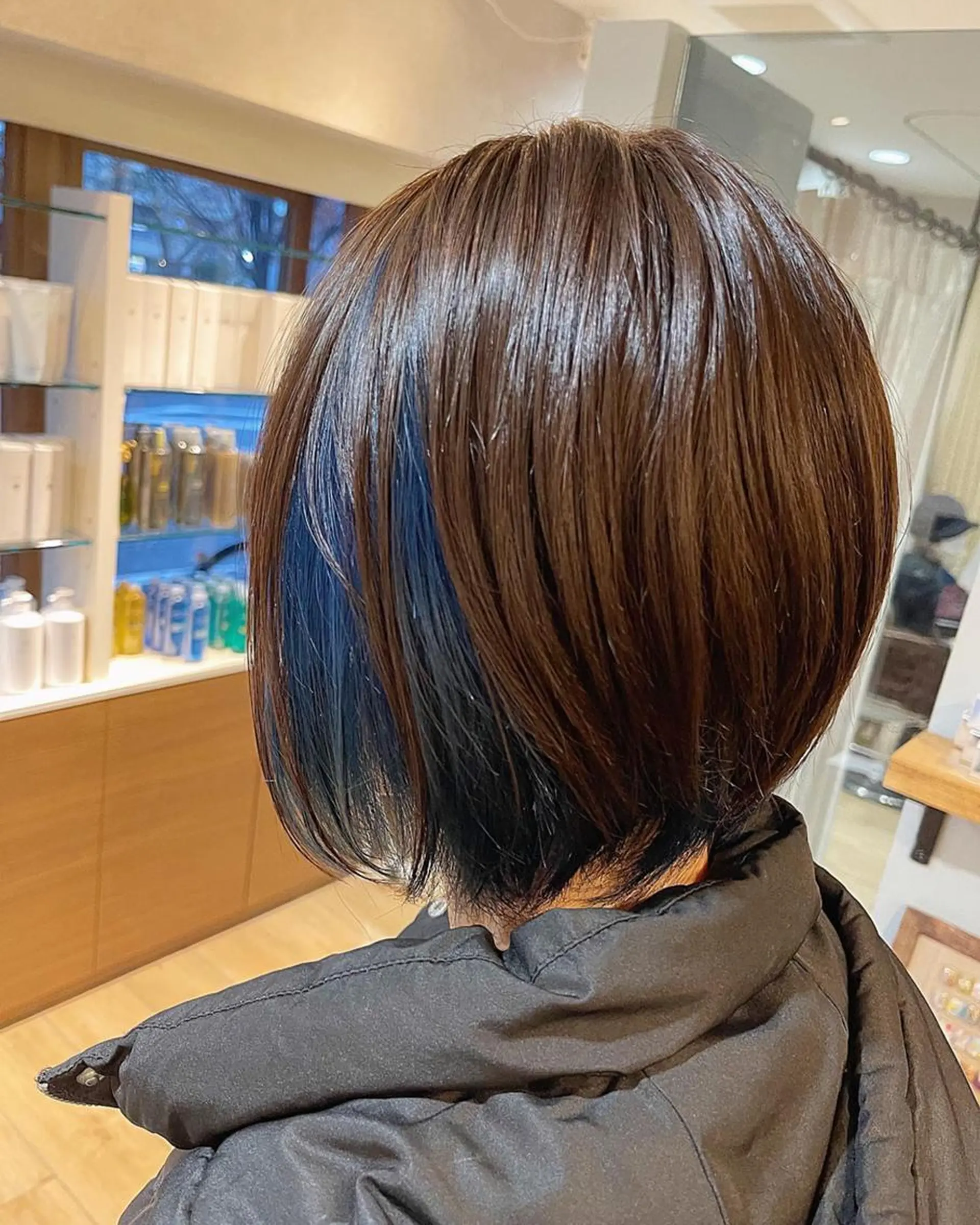 カラー ショートボブ アッシュ バレイヤージュ ミストバング ブリーチ 🫧髪質改善艶カラー _マエダ 🫧のヘアスタイル