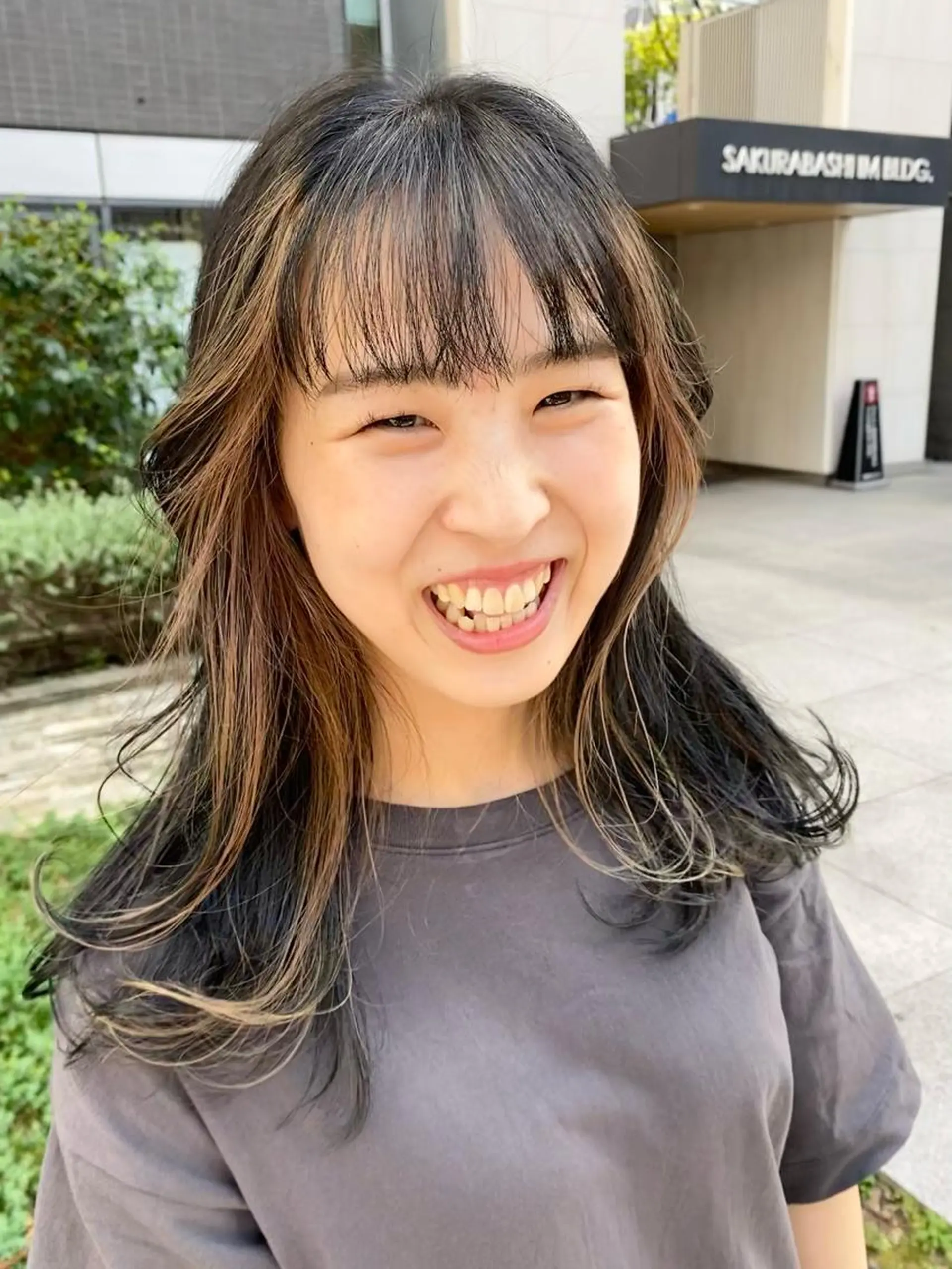 セミロング デザインカラー/ボブ ブリーチカラー/ユリのヘアスタイル