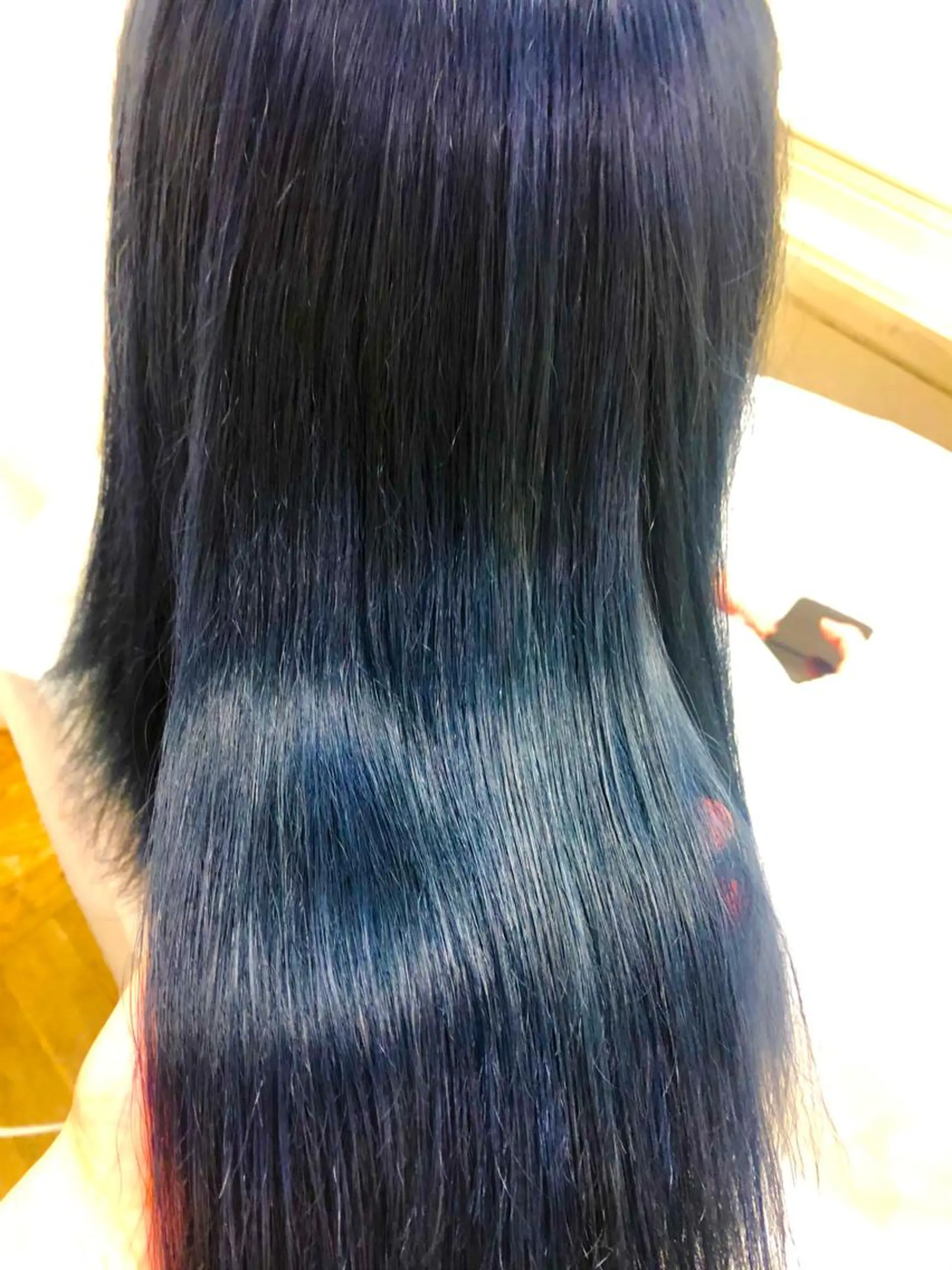 カラー ヤナギウチ エリカのヘアスタイル