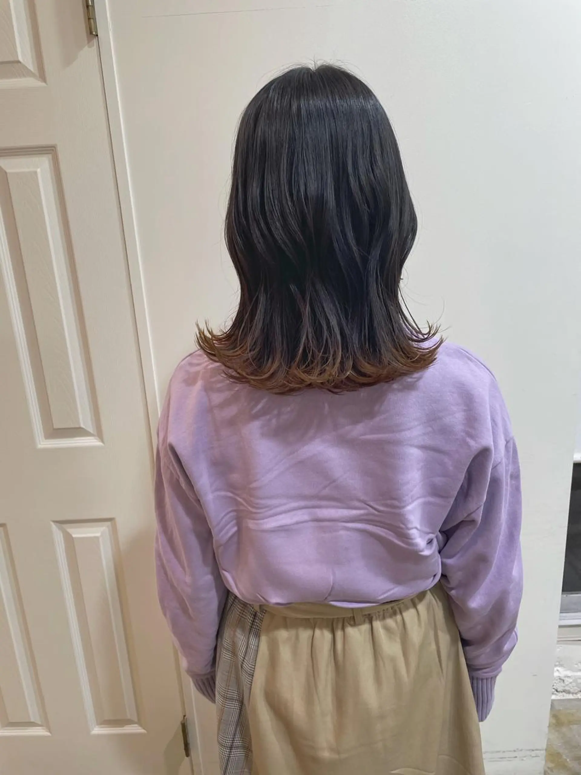 ミディアム カラー ヘアカラー トリートメント MIOベージュカラー 柔らかいカラーのヘアスタイル