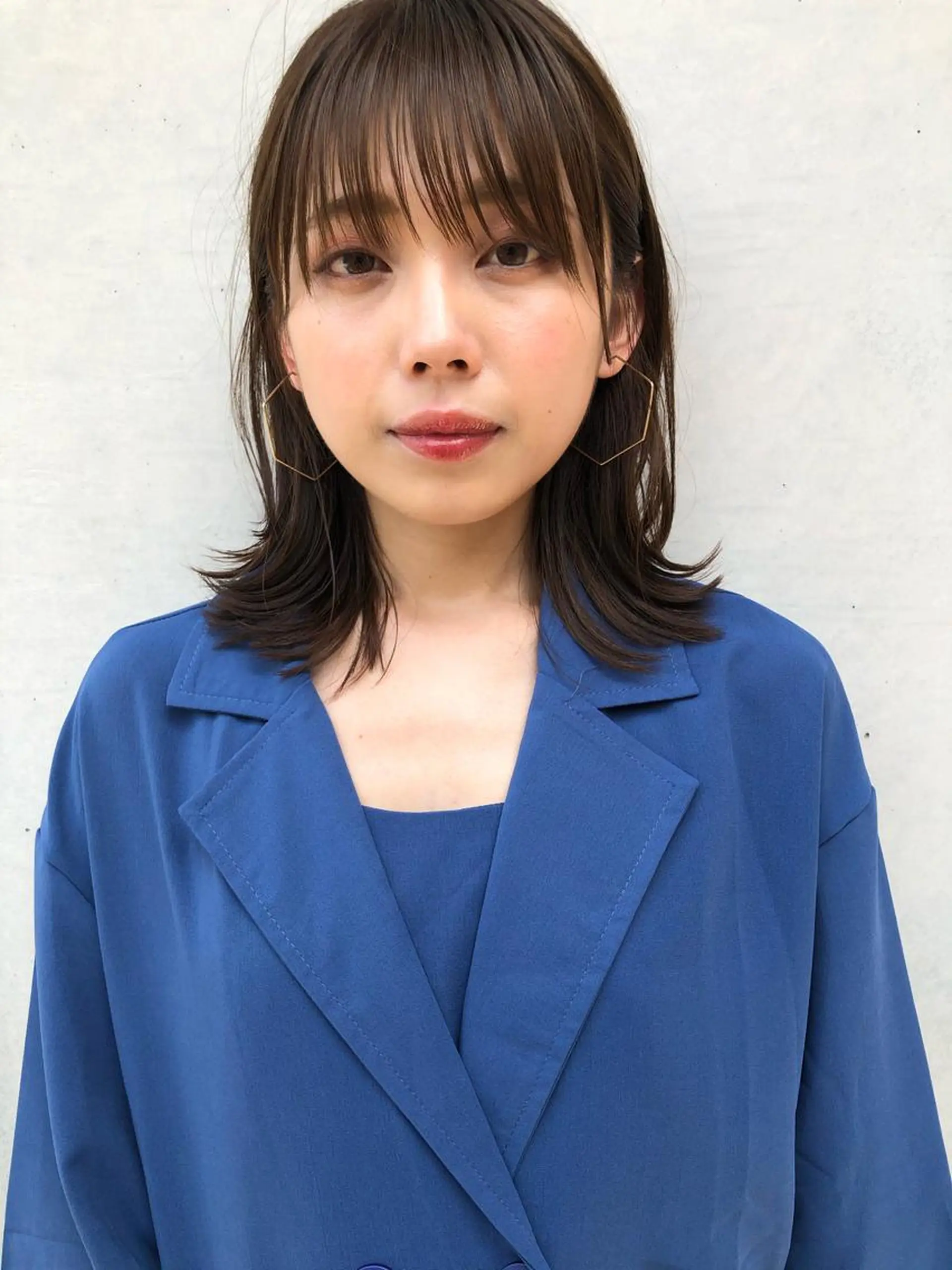 ミディアム カラー ベージュカラー 透明感カラー ボブ 外ハネヘア 似合わせレイヤー 🇰🇷荒木洋文のヘアスタイル