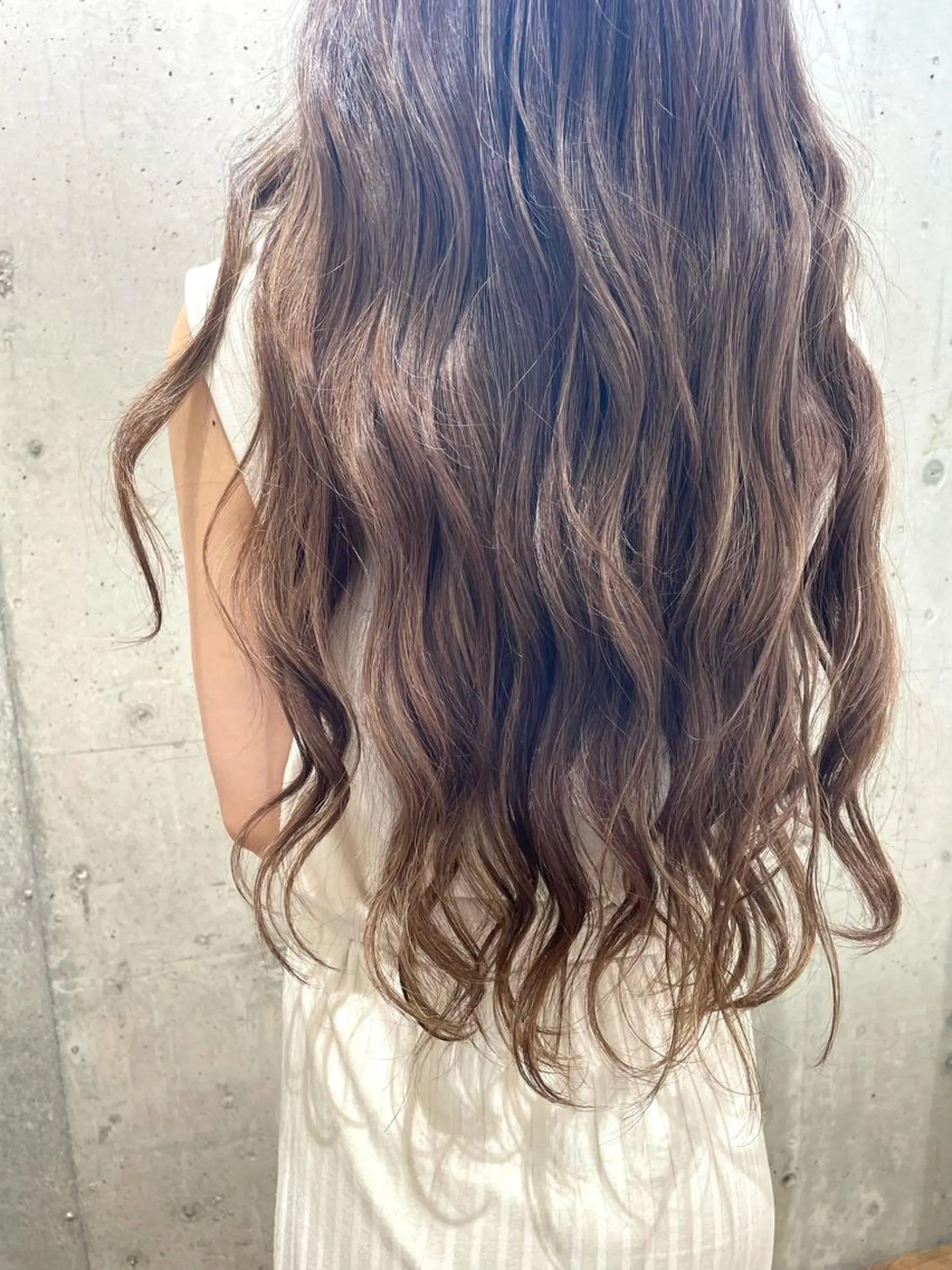 ロング 山本 愛永のヘアスタイル