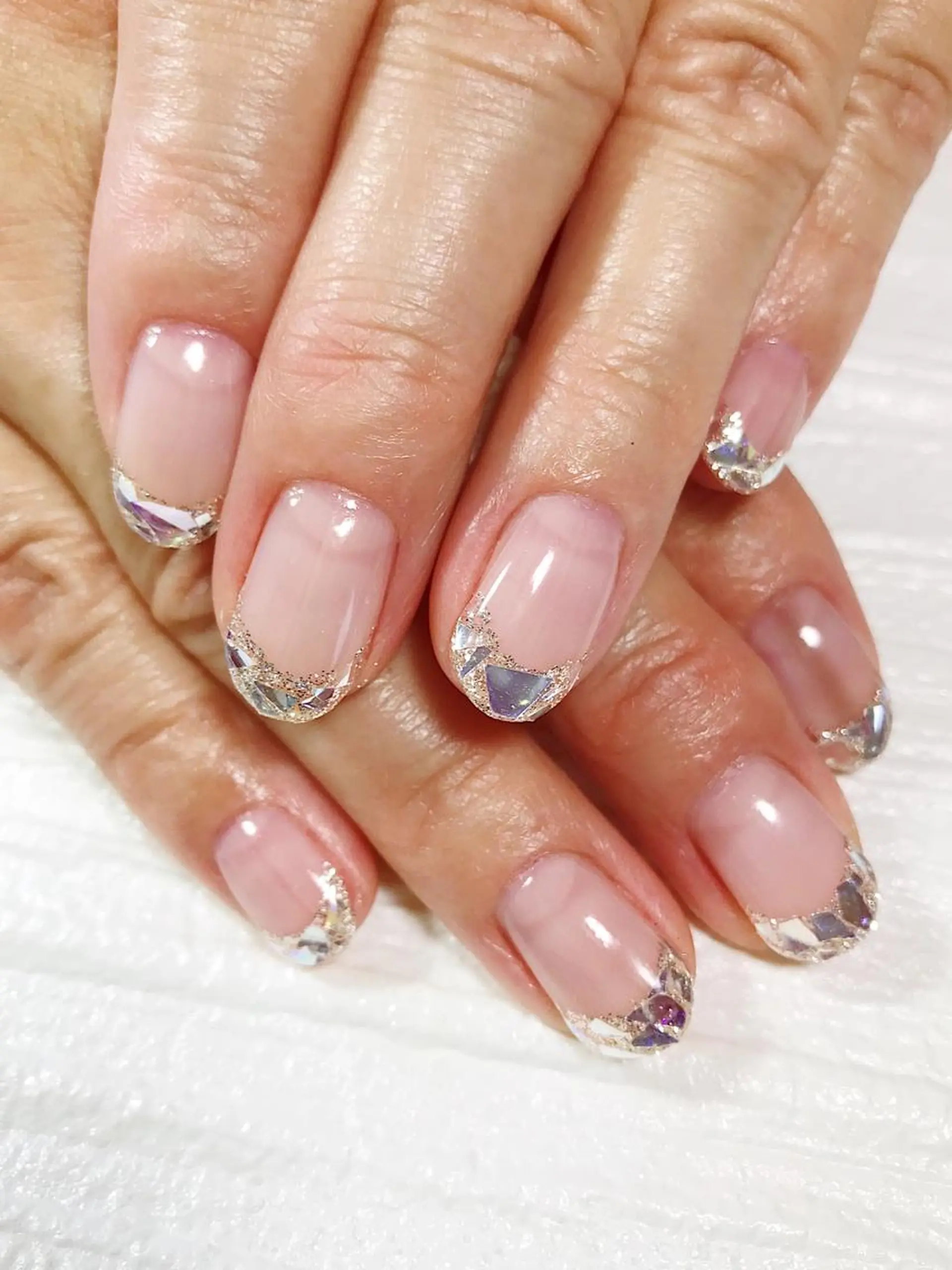 ネイル フレンチネイル キラキラネイル NAILSALON AMULEのネイルデザイン