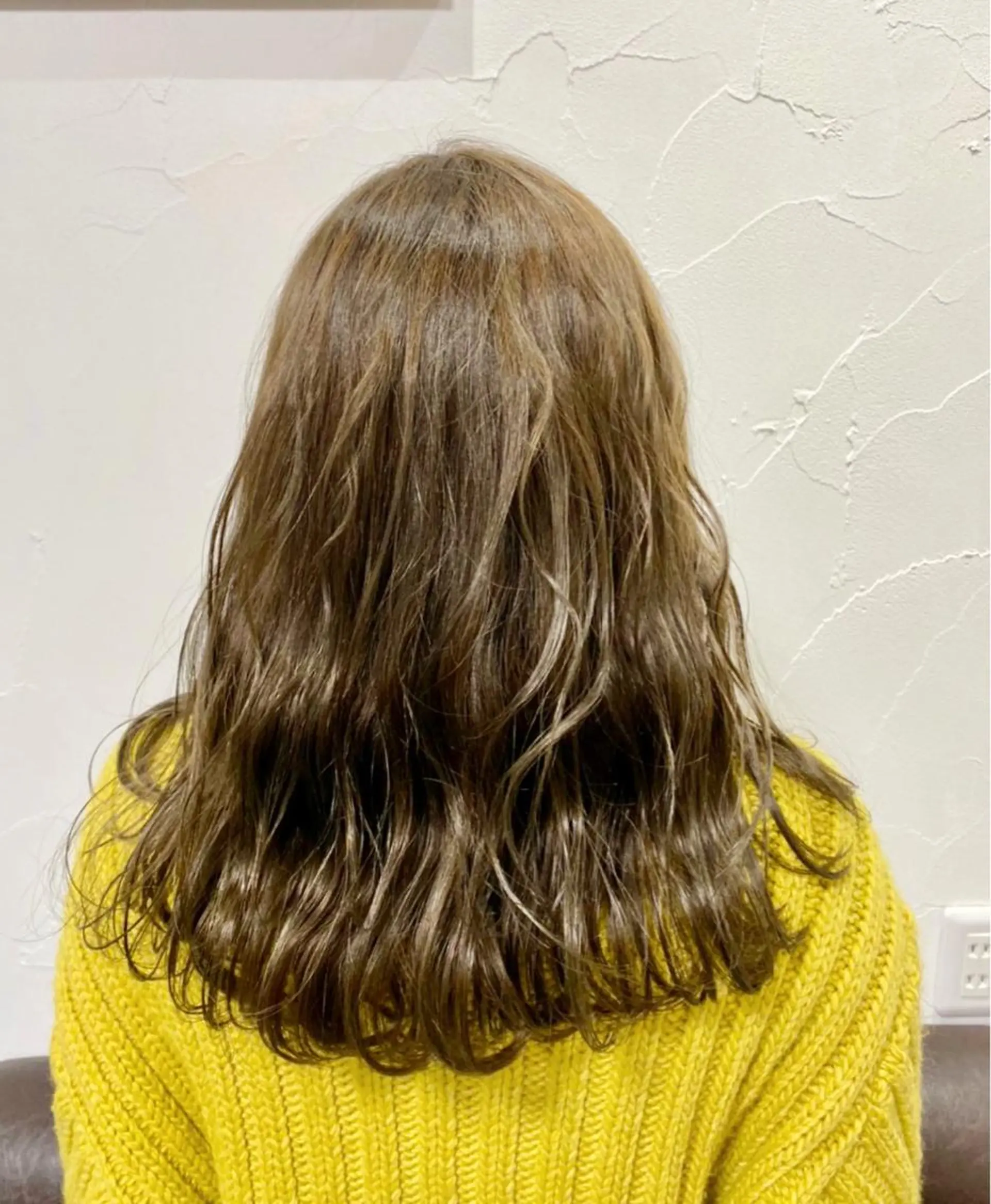 セミロング 脇田 杏菜のヘアスタイル