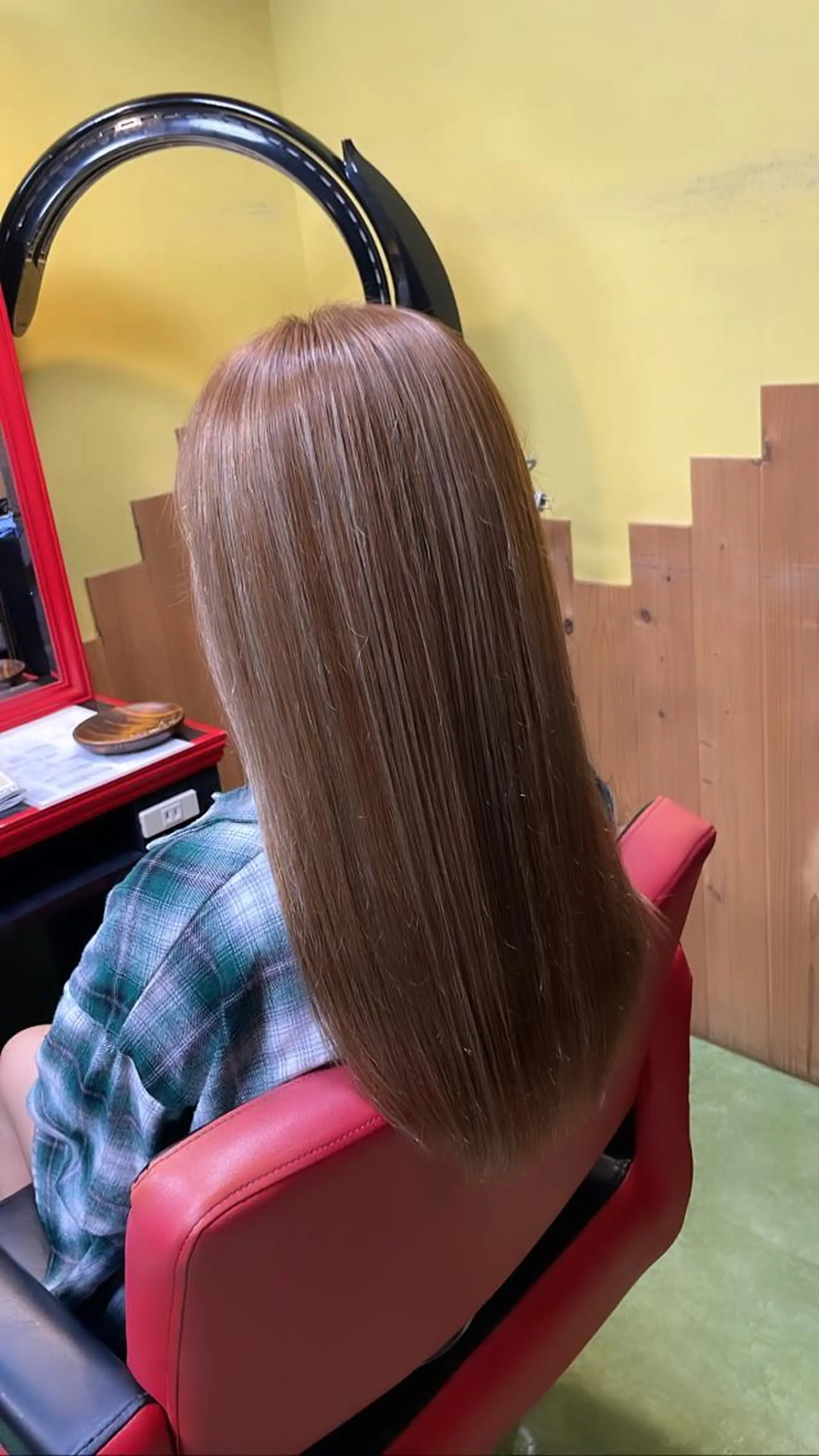 ロング カラー ベージュカラー 透明感カラー グレージュ ハイライトカラー ハイライト デザインカラー🏝️ 須賀汐音のヘアスタイル