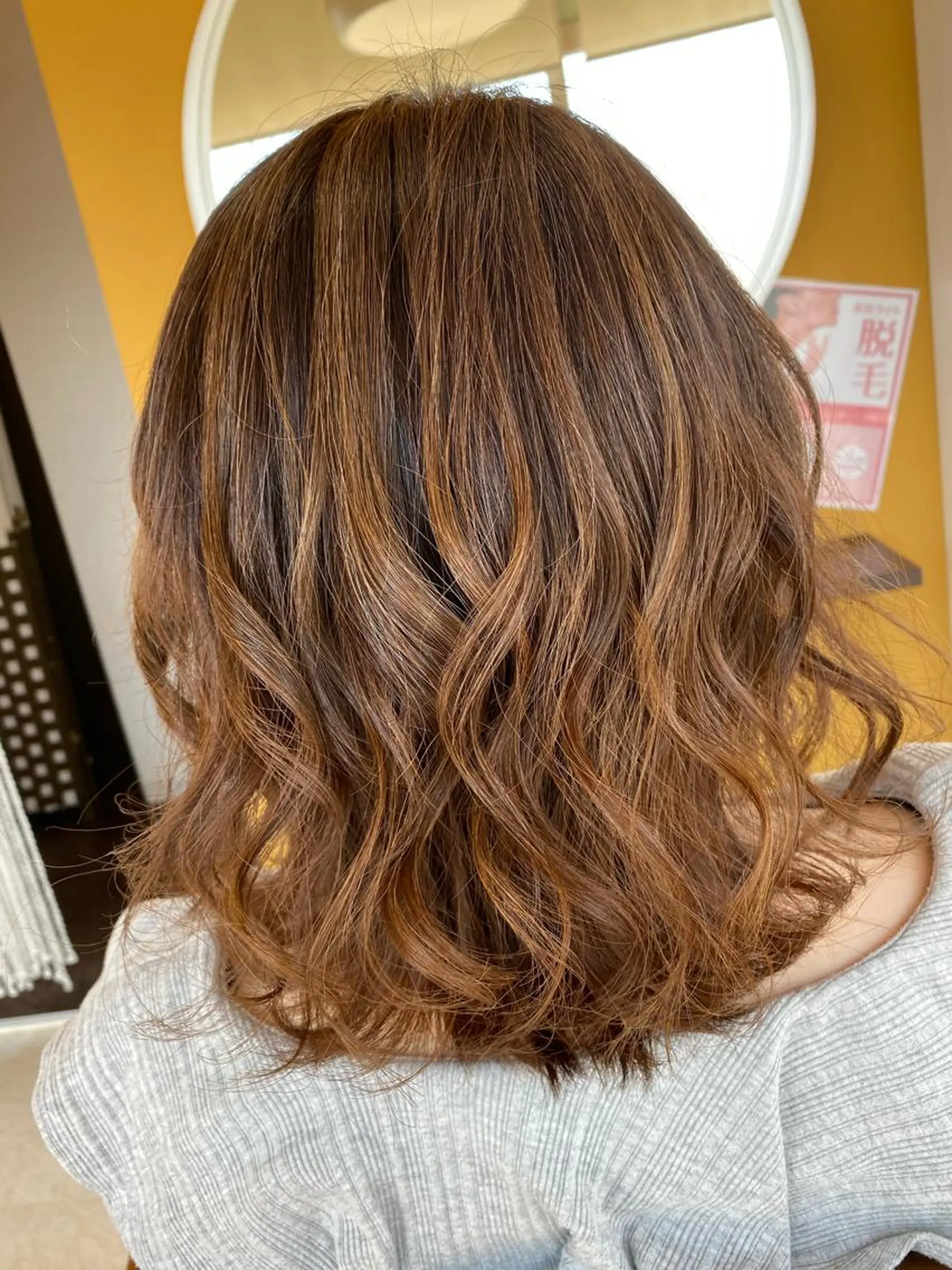 ミディアム ボブ 俵石 梨沙のヘアスタイル