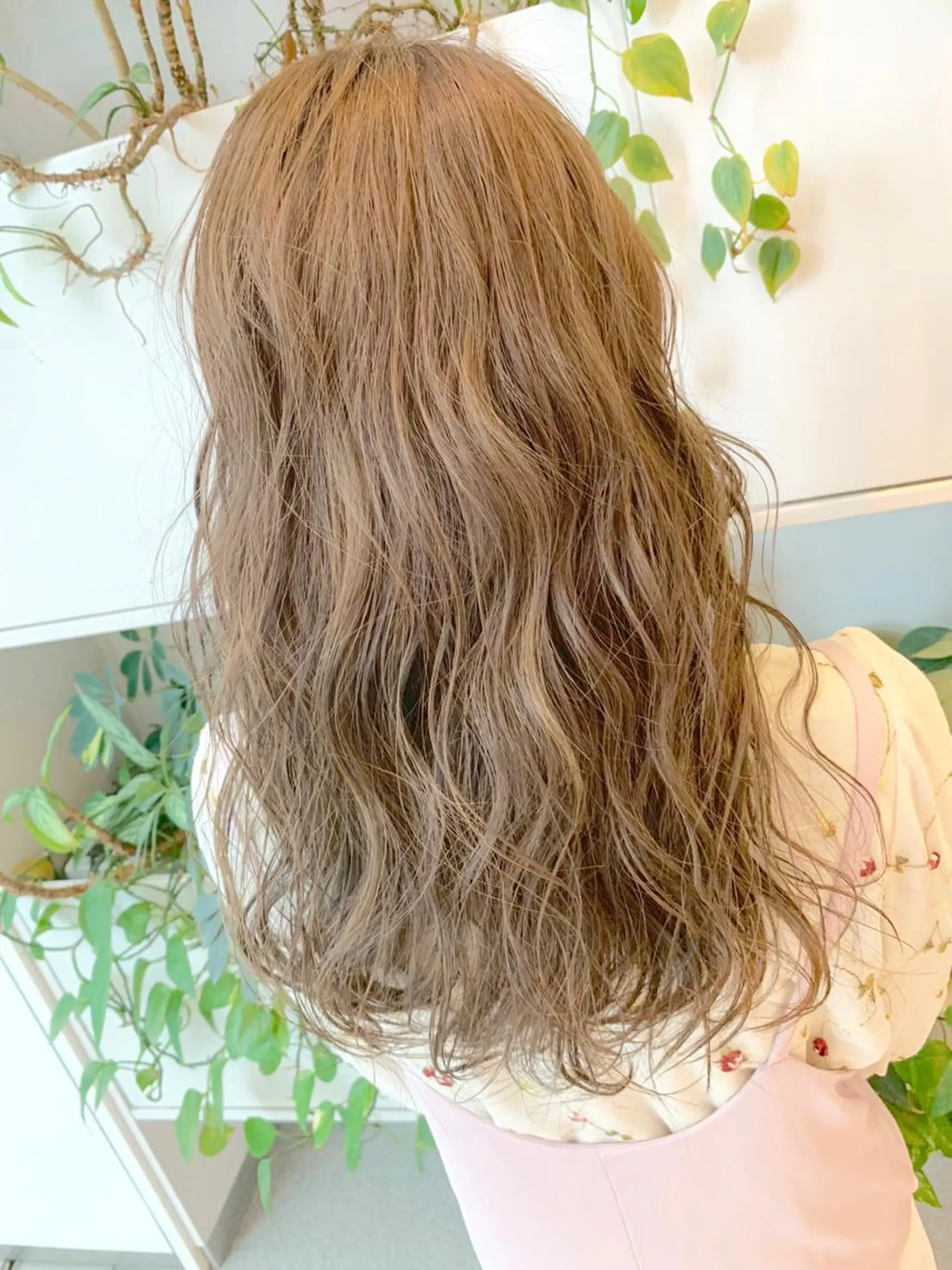 ミディアム カラー ベージュカラー ミルクティーベージュ ヘアカラー トリートメント 東北No.1完全個室 💐梶谷社長のヘアスタイル