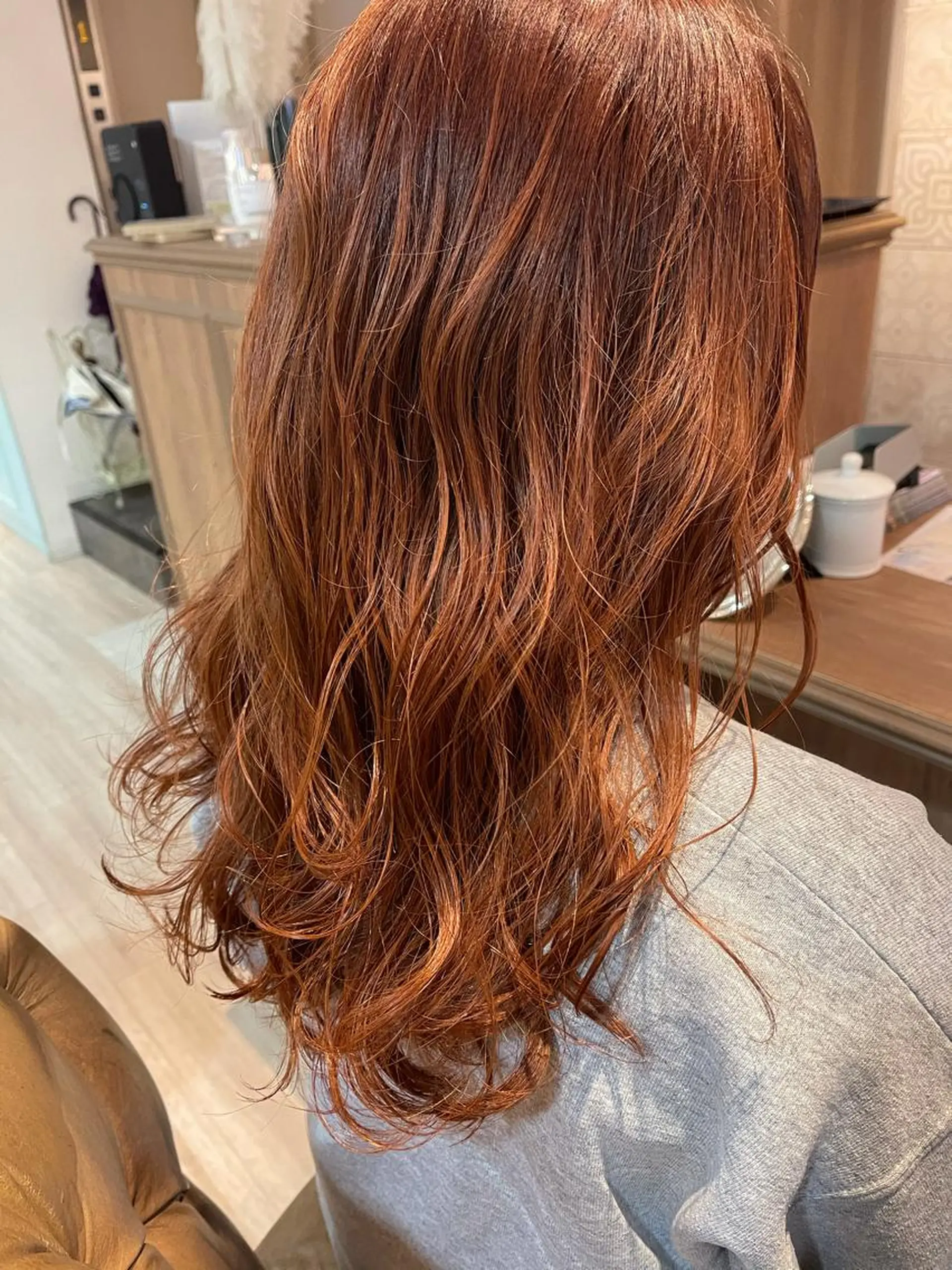 セミロング 久保 明日香のヘアスタイル