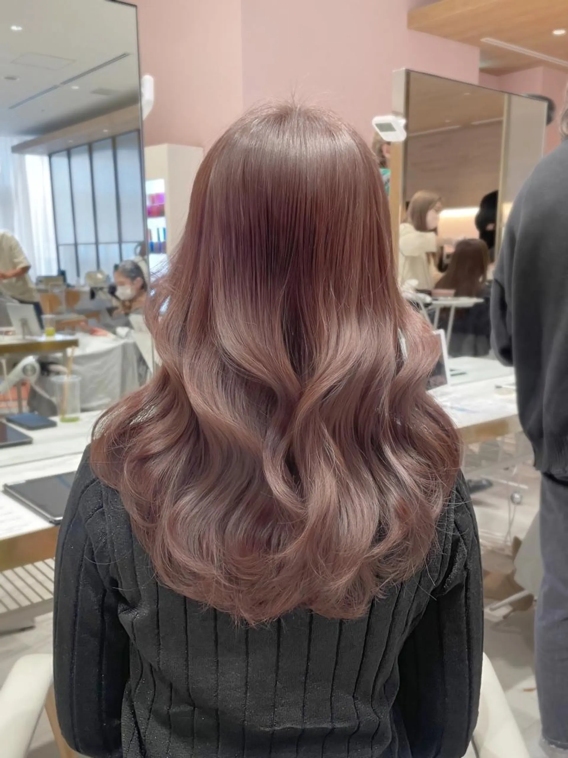 セミロング カラー ヘアアレンジ 🤎小顔レイヤー /ベージュ🤎友香のヘアスタイル