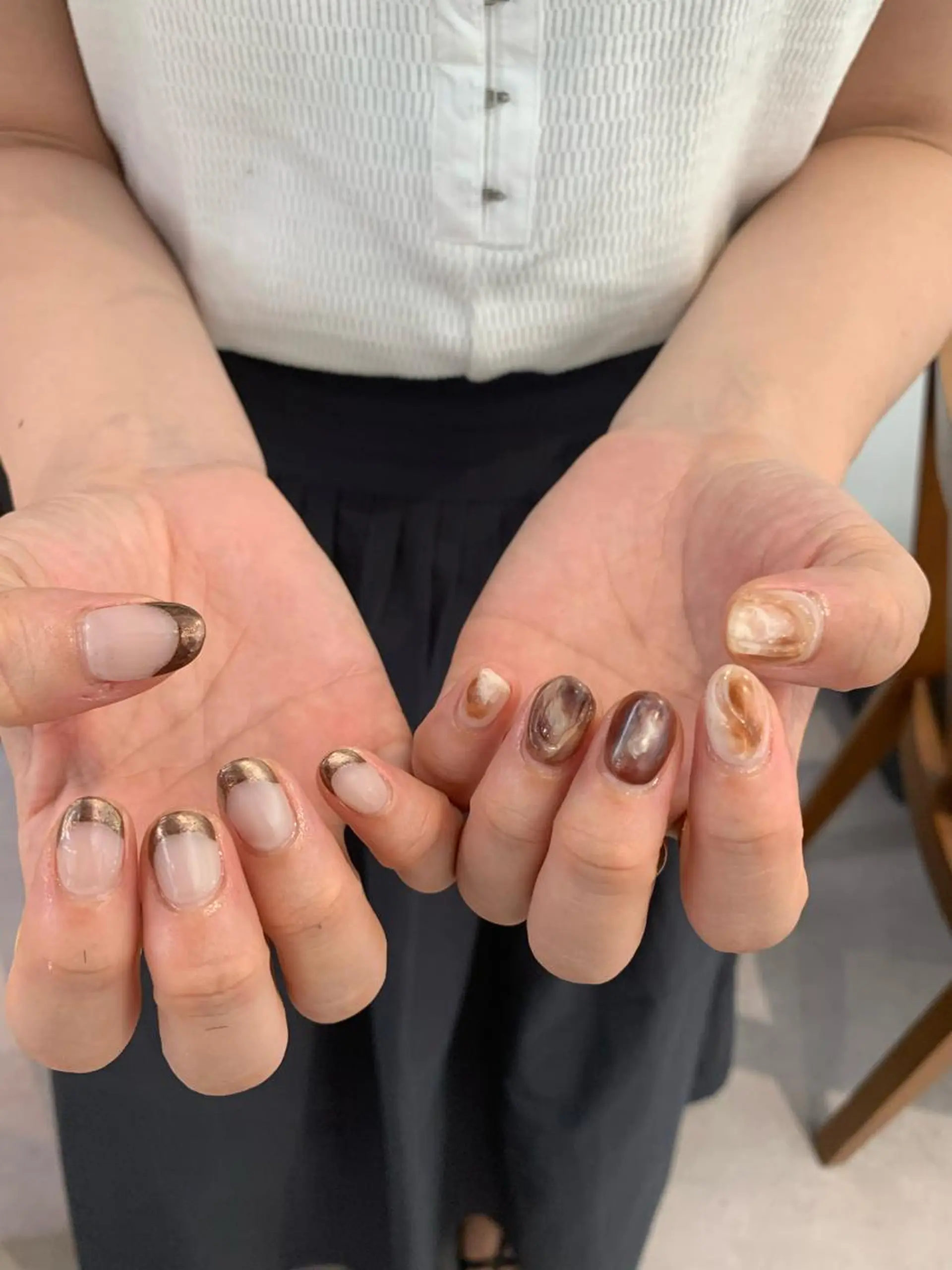 ネイル ブラウン フレンチネイル ミラーネイル ニュアンスネイル マキノ ユイのネイルデザイン