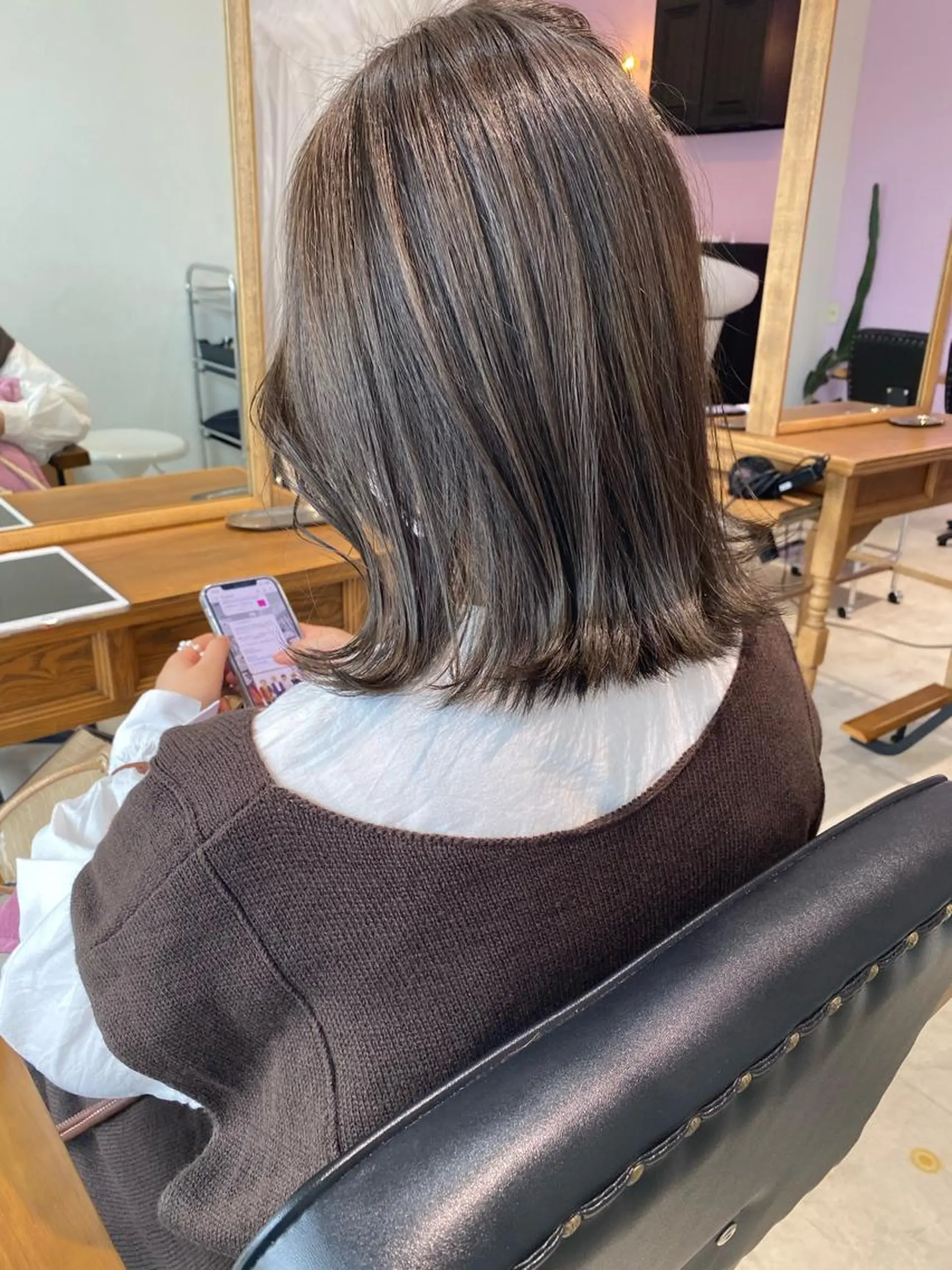 ミディアム カラー 藤井 貴美子のヘアスタイル