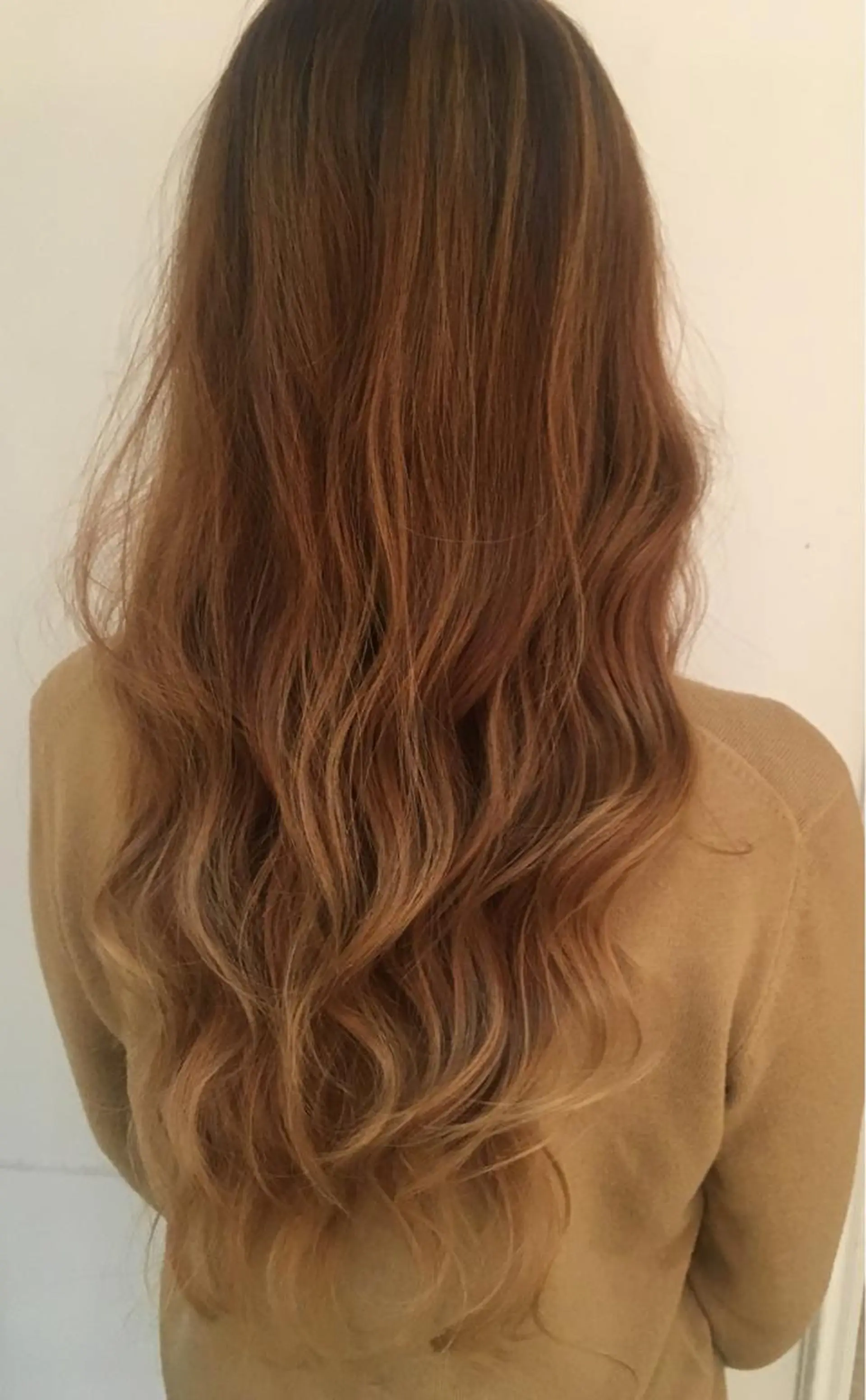 ロング カラー 長谷川 香織のヘアスタイル