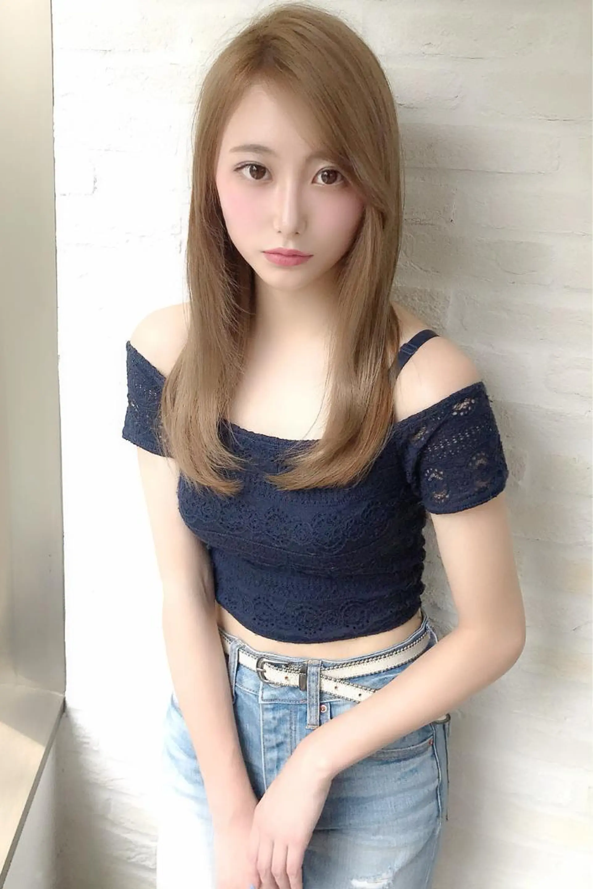ロング 前地 麻衣のヘアスタイル