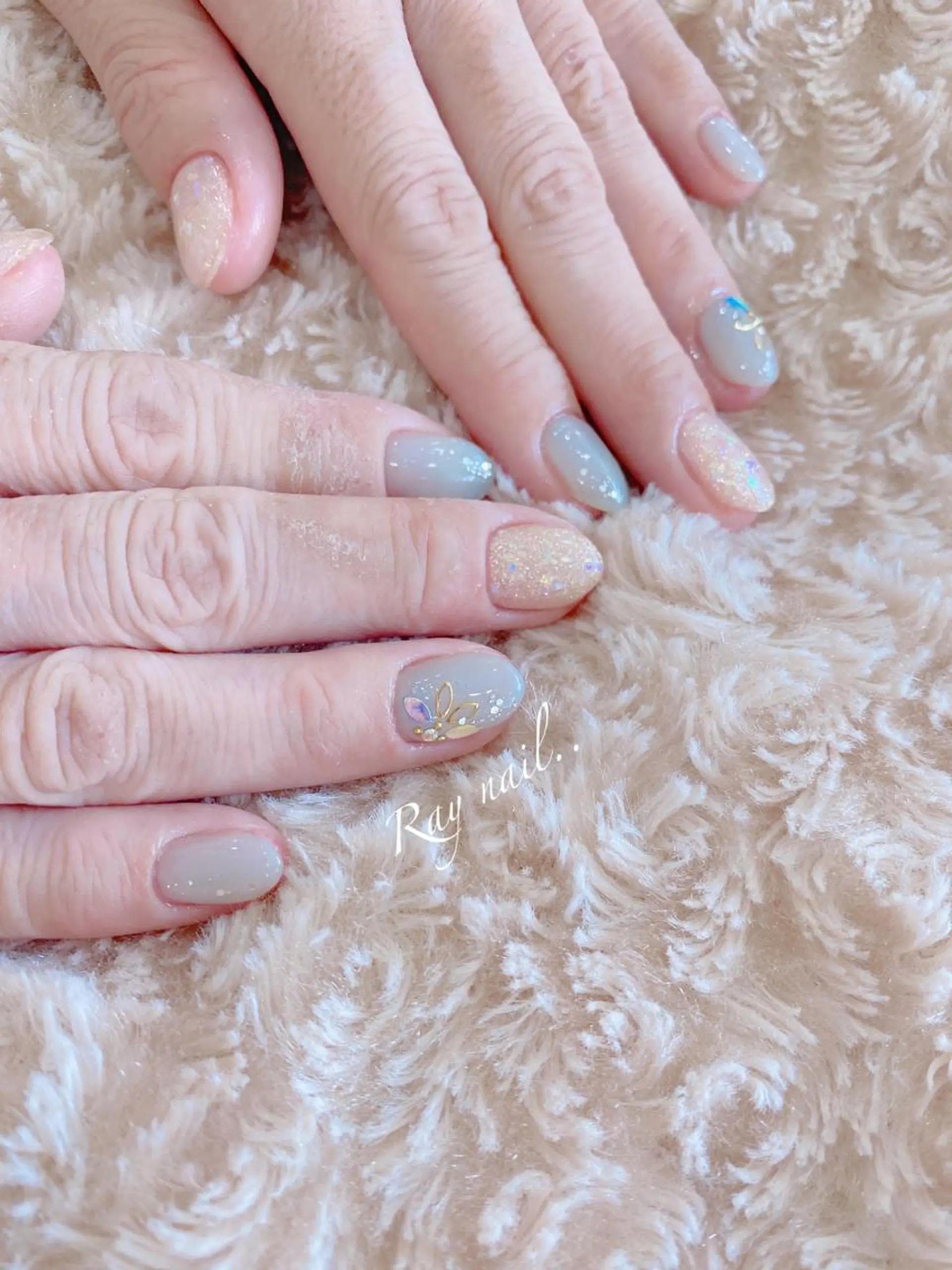 ネイル ラメ(グリッター) ハンドネイル nailsalon ∞ ﾐｶﾅﾙ ∞のネイルデザイン