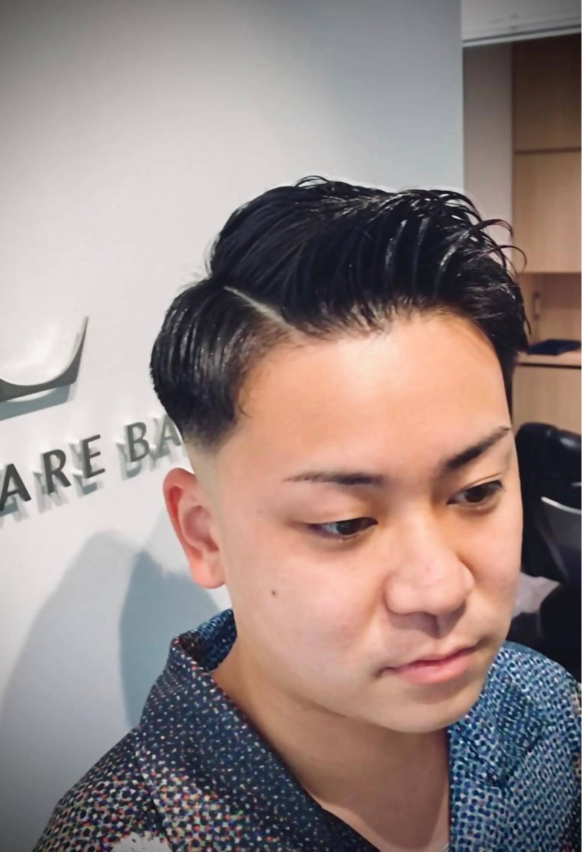 ショート パーマ メンズ フェードカット スキンフェード 💈神技メンズカット 大沢カズキ✂︎のヘアスタイル