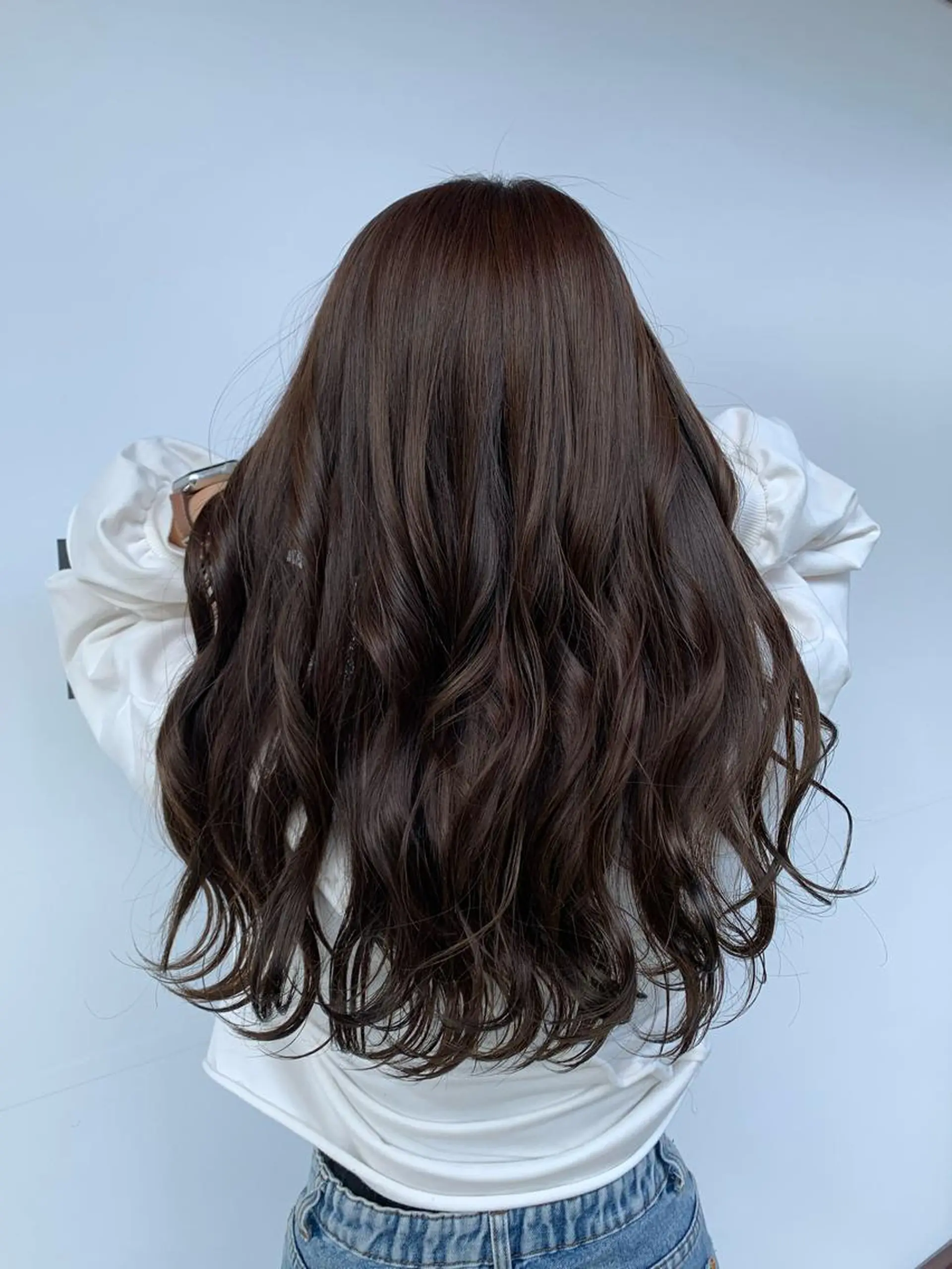 ロング カラー グレージュ 譜久島 かりんのヘアスタイル