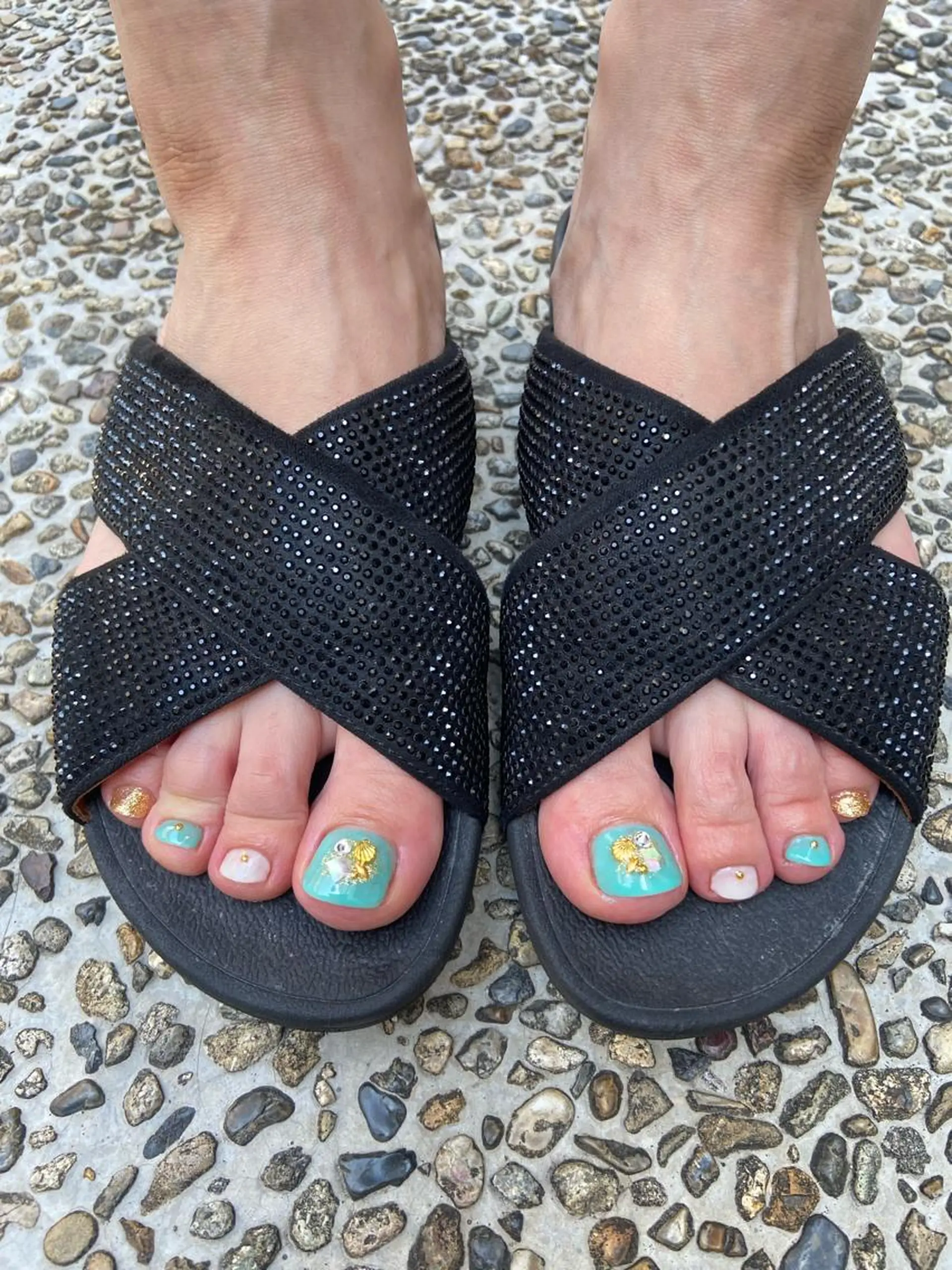 ミディアム ネイル フットネイル フットネイル ネイルサロン ステラのネイルデザイン